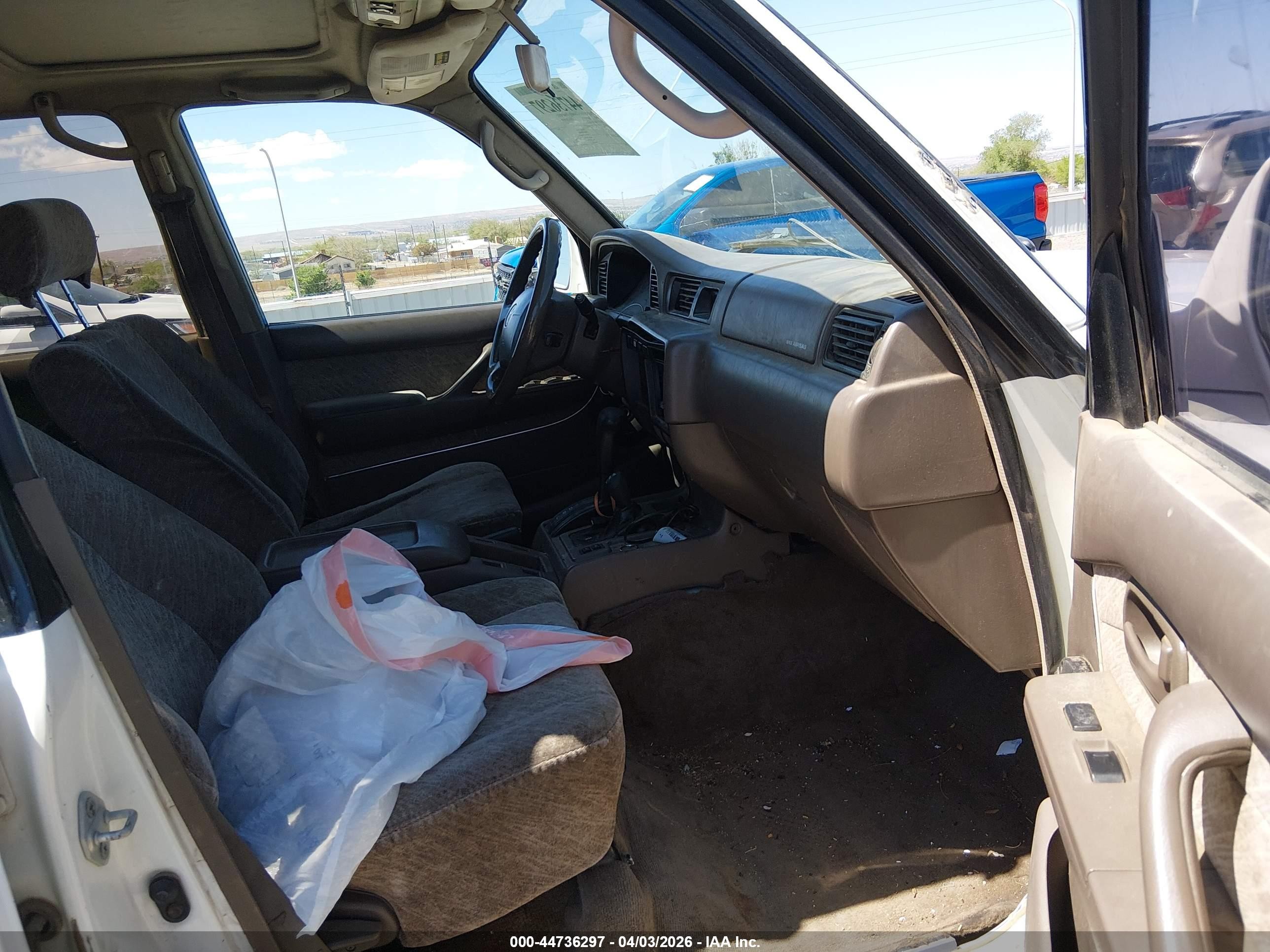 1997 Toyota Land Cruiser   White vin: JT3HJ85J4V0180238