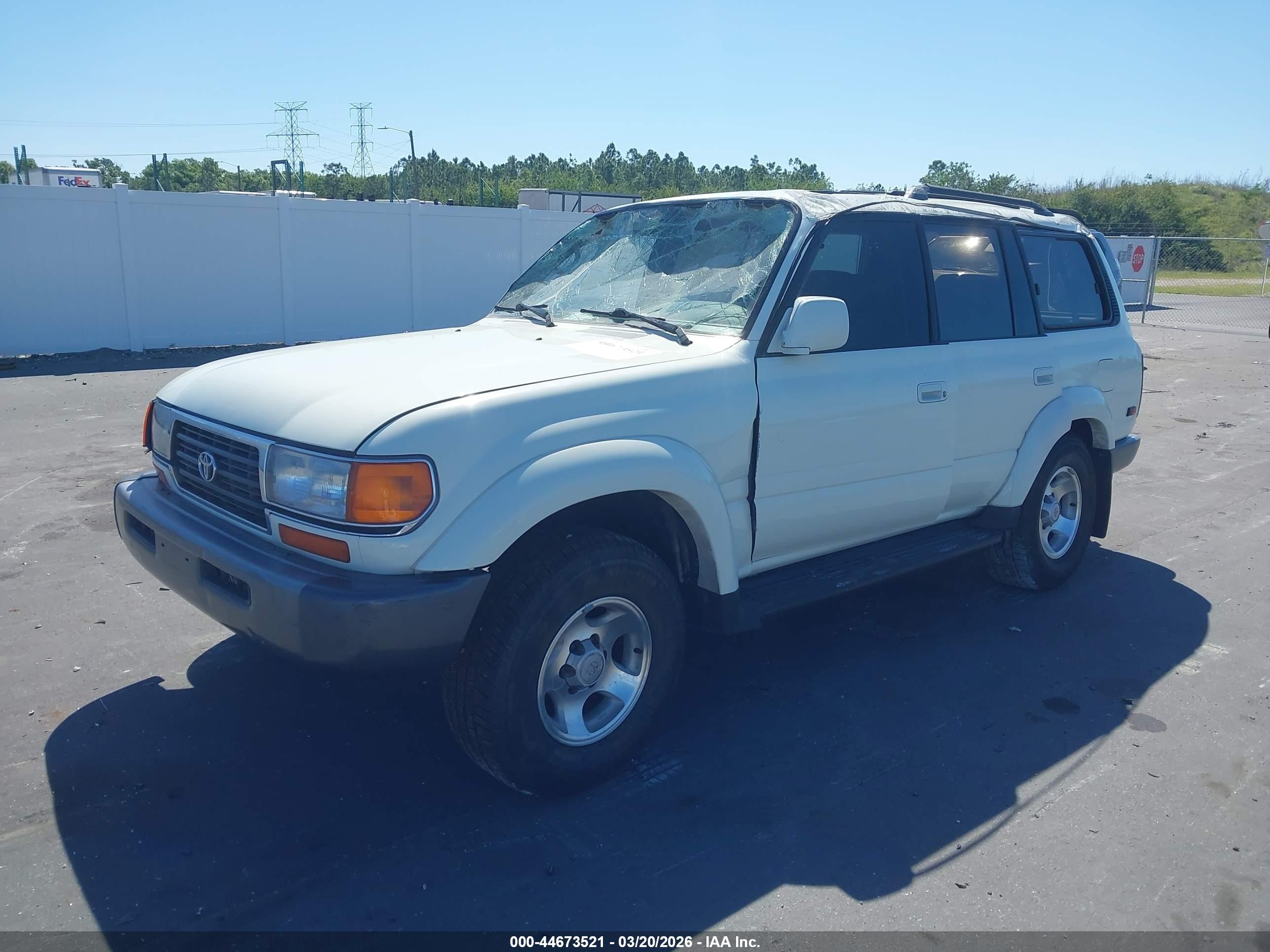 1997 Toyota Land Cruiser   White vin: JT3HJ85J5V0151900