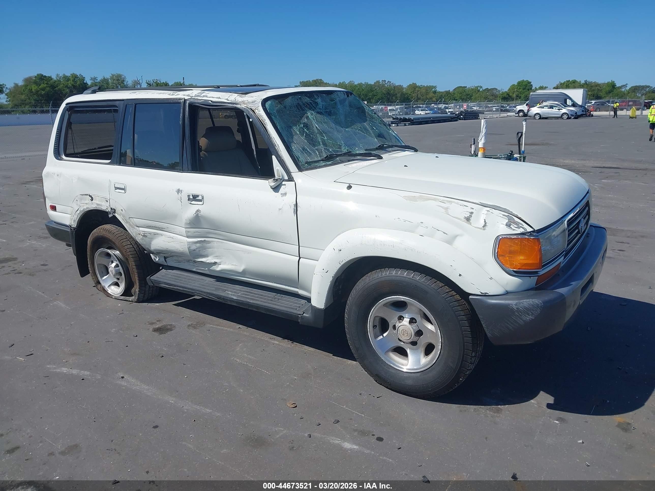 1997 Toyota Land Cruiser   White vin: JT3HJ85J5V0151900