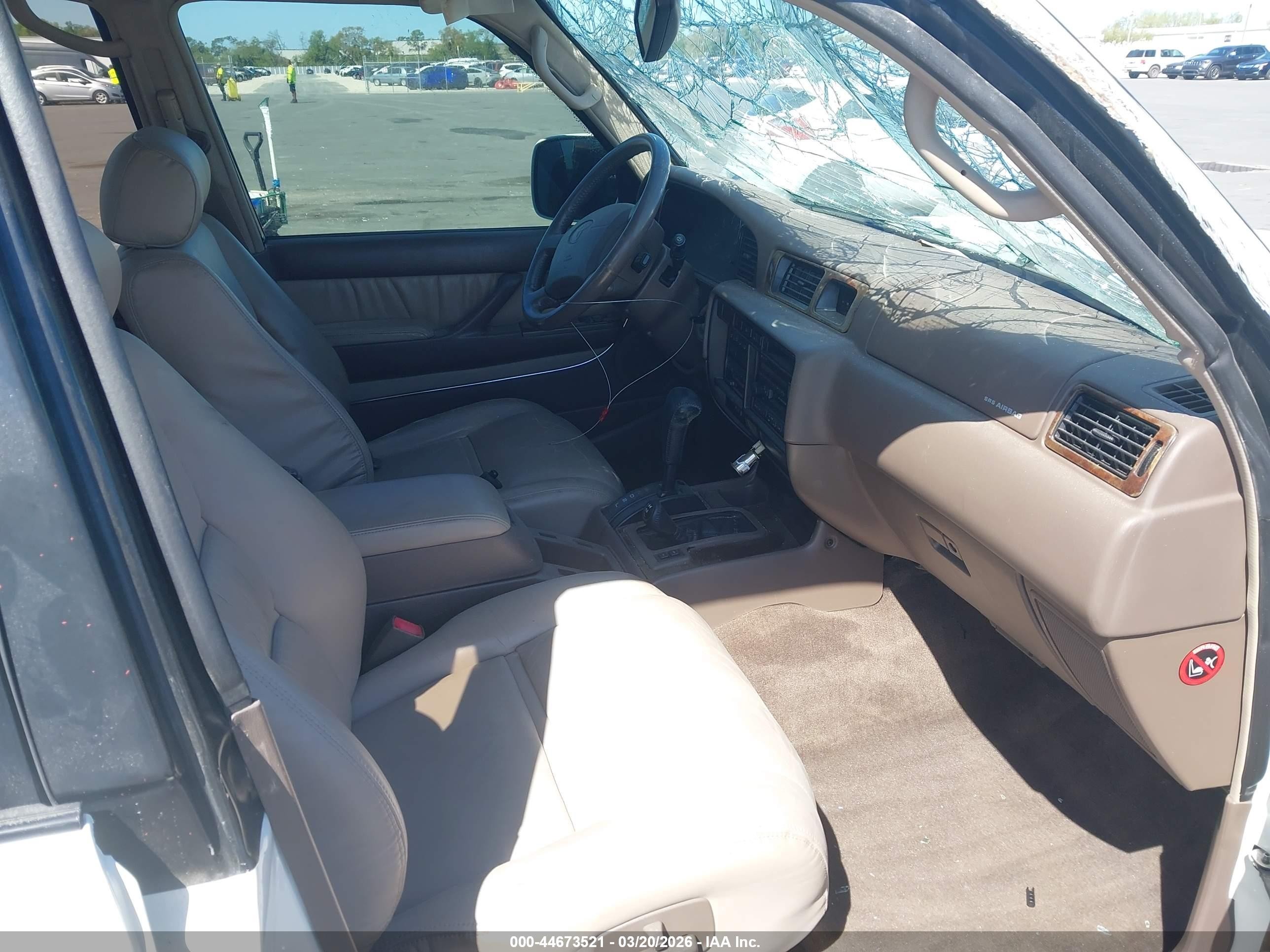 1997 Toyota Land Cruiser   White vin: JT3HJ85J5V0151900