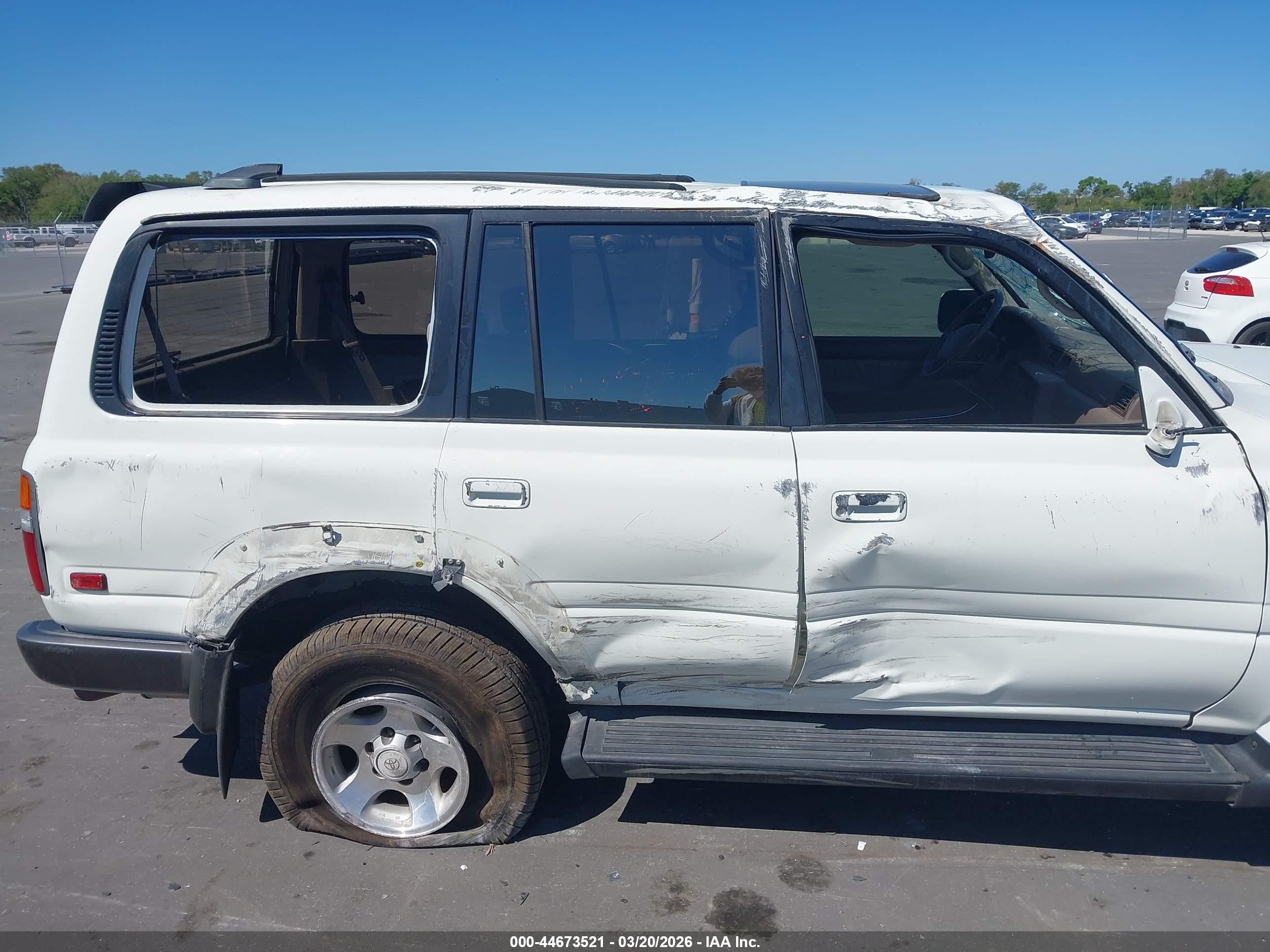 1997 Toyota Land Cruiser   White vin: JT3HJ85J5V0151900