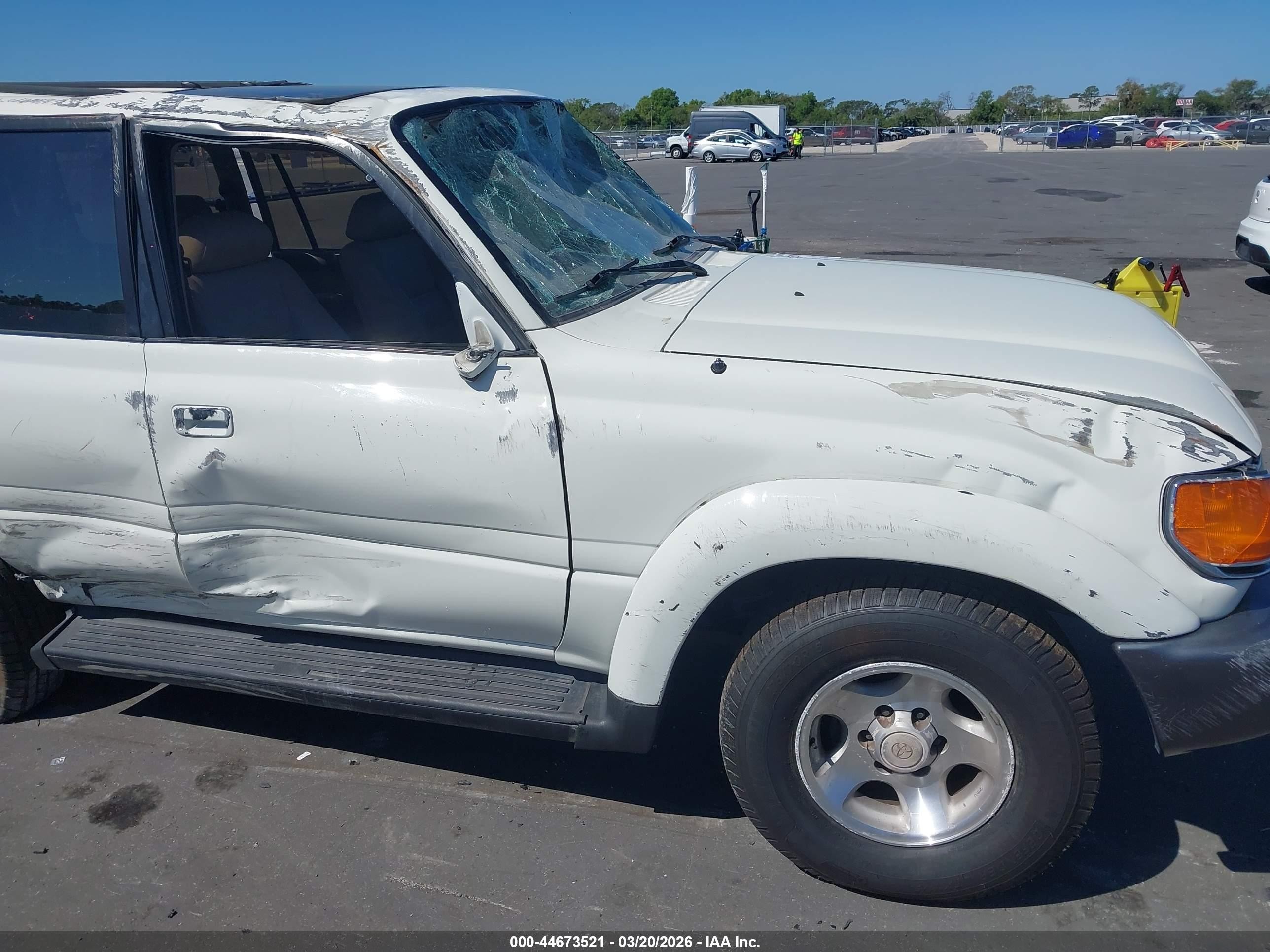 1997 Toyota Land Cruiser   White vin: JT3HJ85J5V0151900
