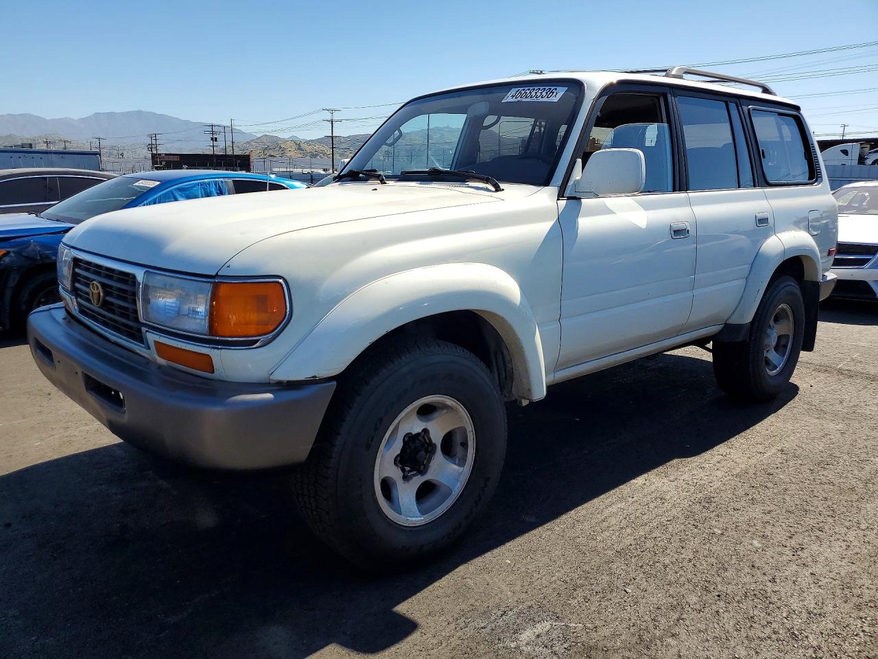 1996 Toyota Land Cruiser Base White vin: JT3HJ85J7T0121343