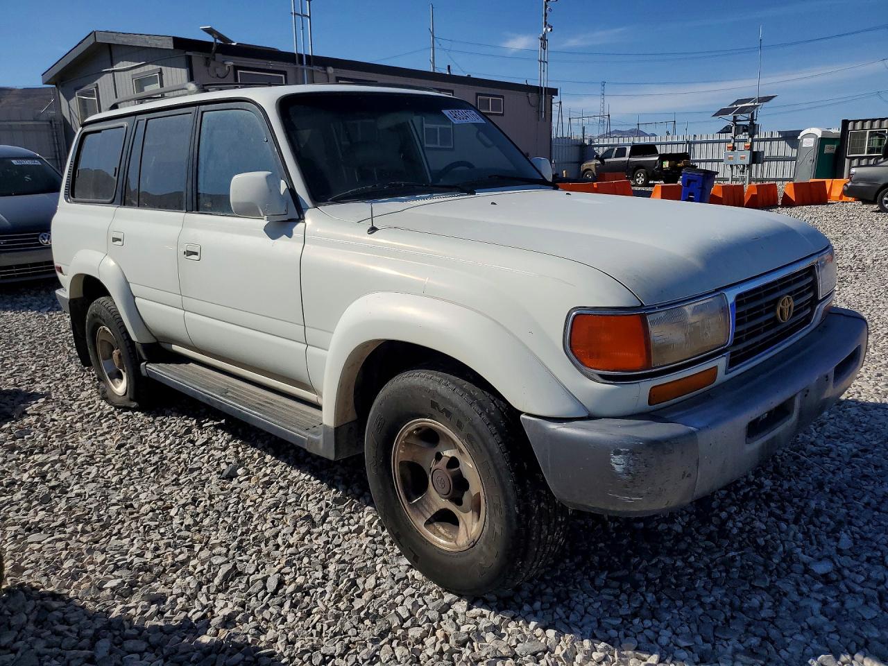 1996 Toyota Land Cruiser Base White vin: JT3HJ85JXT0141084