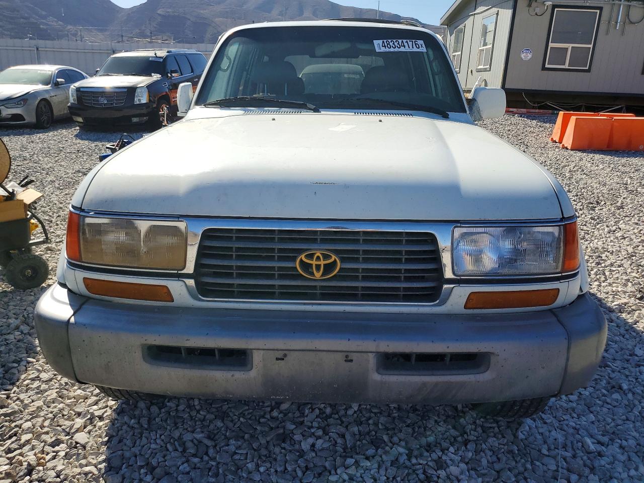 1996 Toyota Land Cruiser Base White vin: JT3HJ85JXT0141084