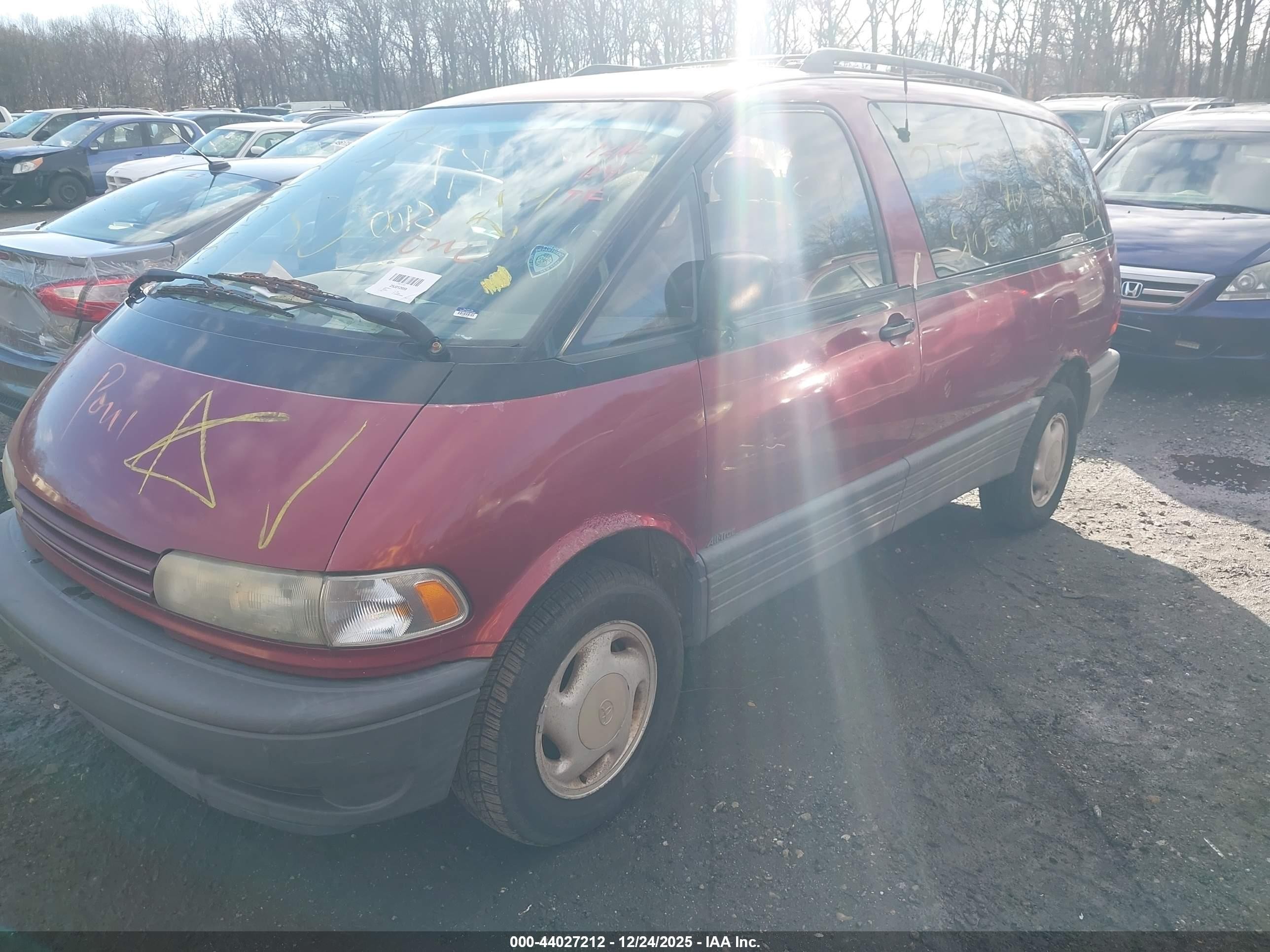 1997 Toyota Previa Le S/c Maroon vin: JT3HK23M2V1070600