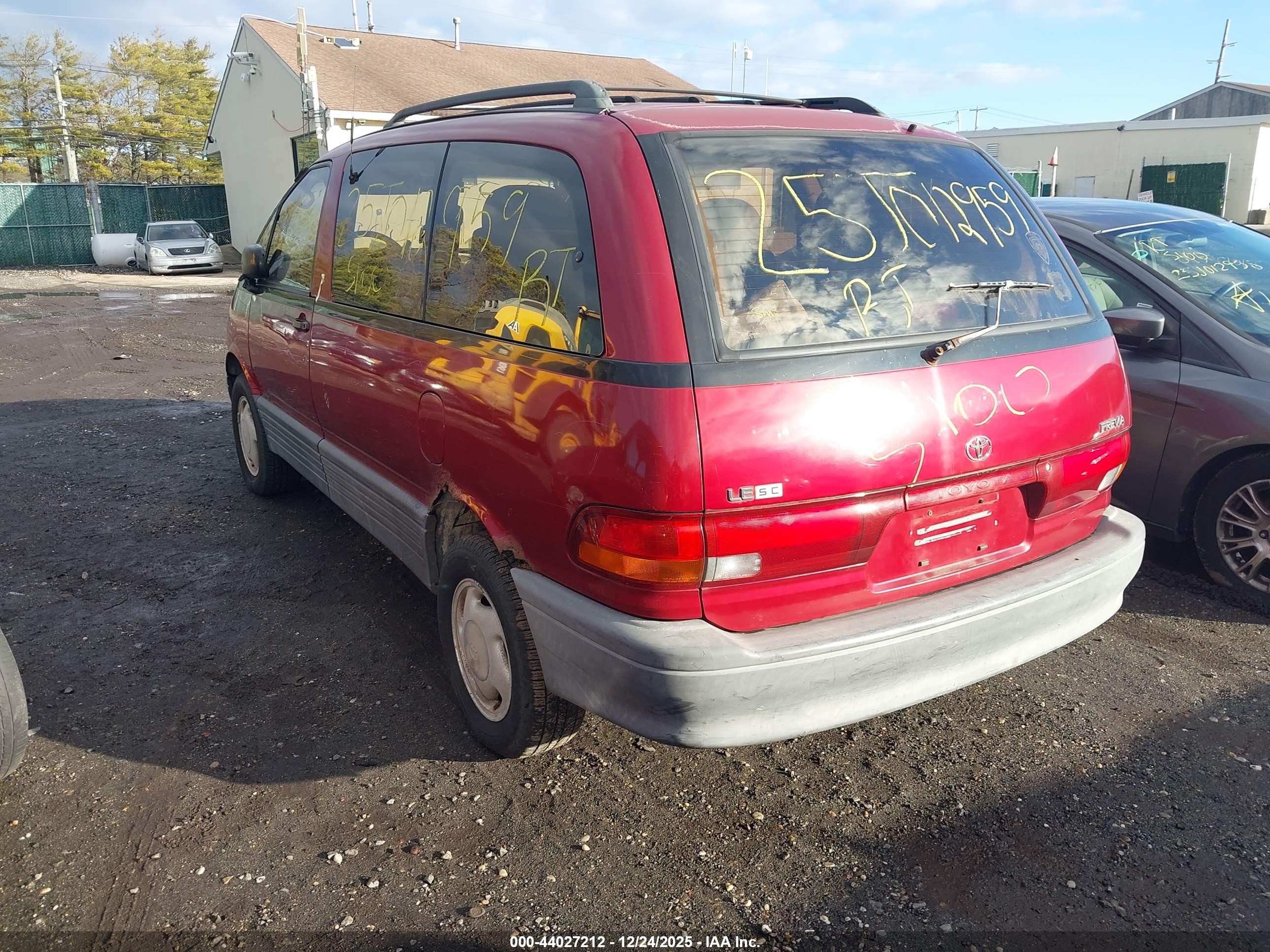 1997 Toyota Previa Le S/c Maroon vin: JT3HK23M2V1070600