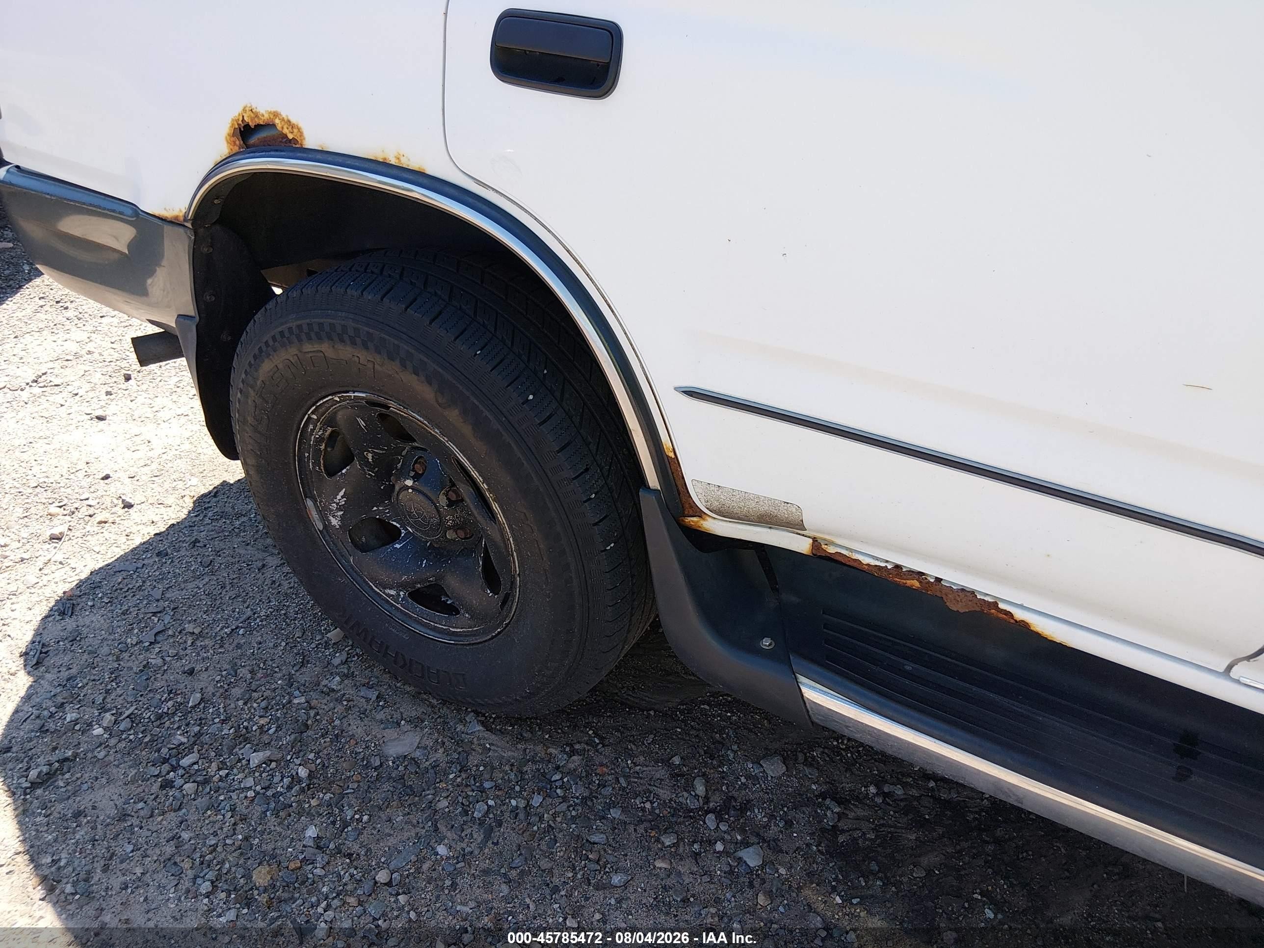 1997 Toyota 4runner   White vin: JT3HM84R2V0022883