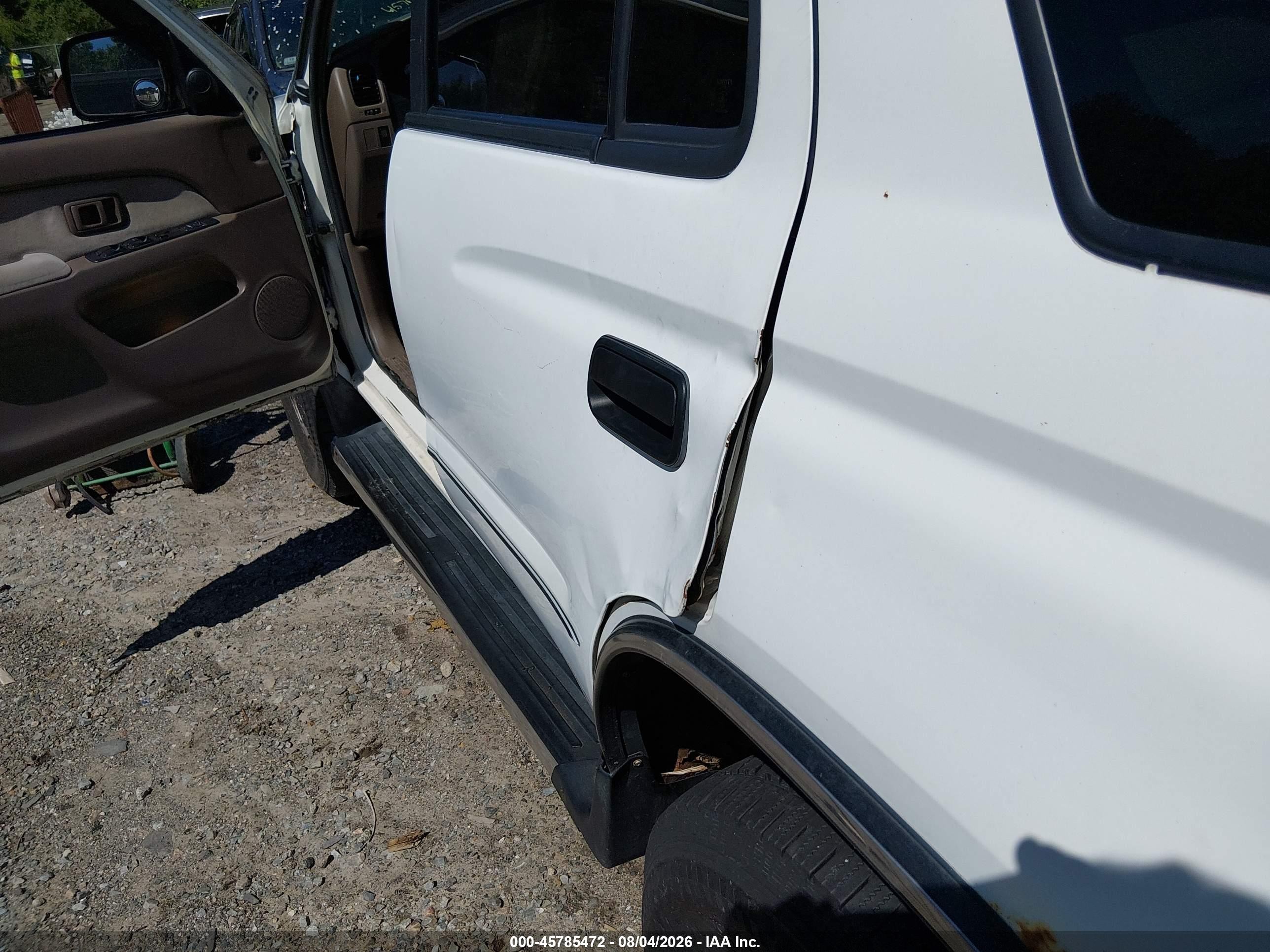 1997 Toyota 4runner   White vin: JT3HM84R2V0022883