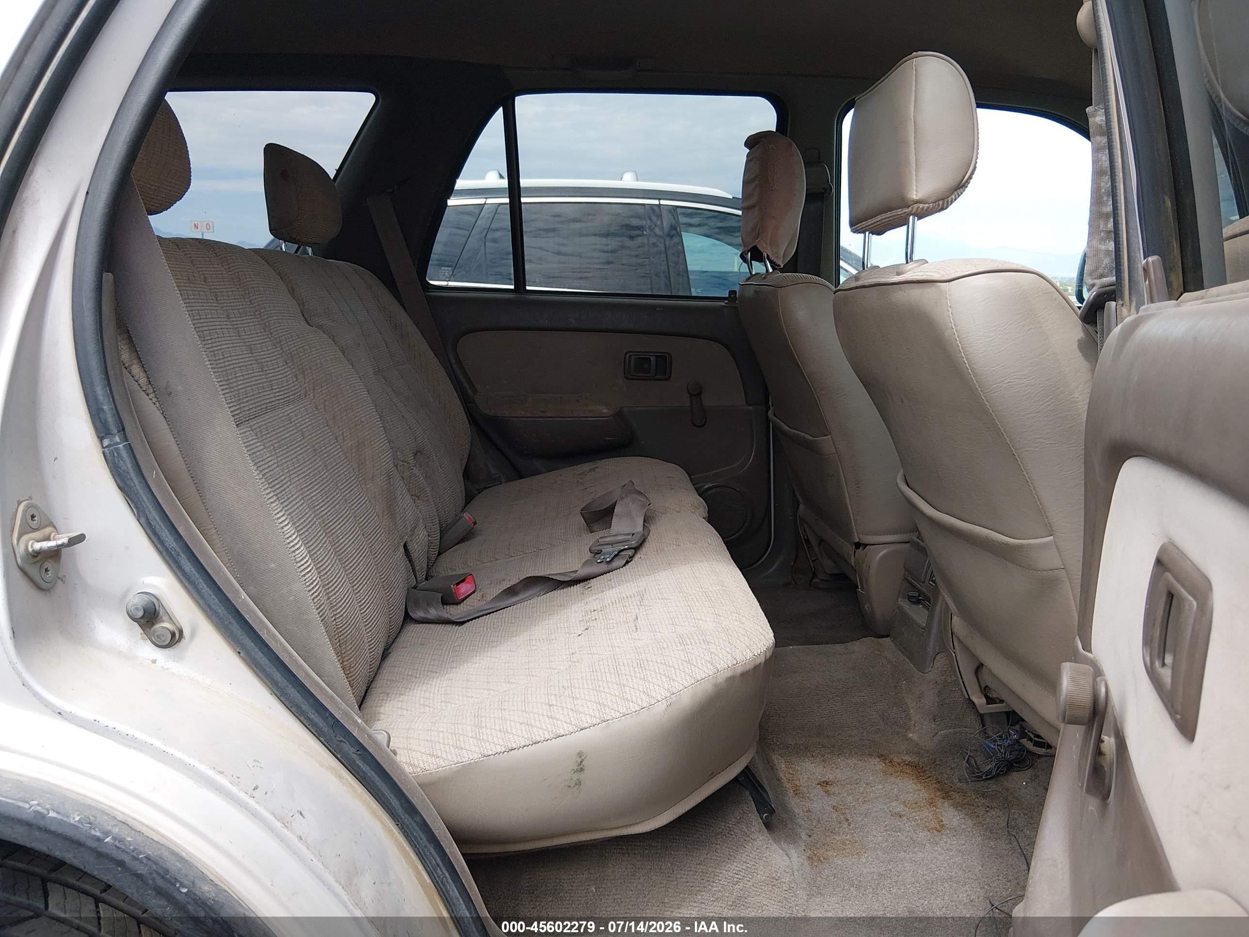 1996 Toyota 4runner Sr5 Beige vin: JT3HM84R7T0013013
