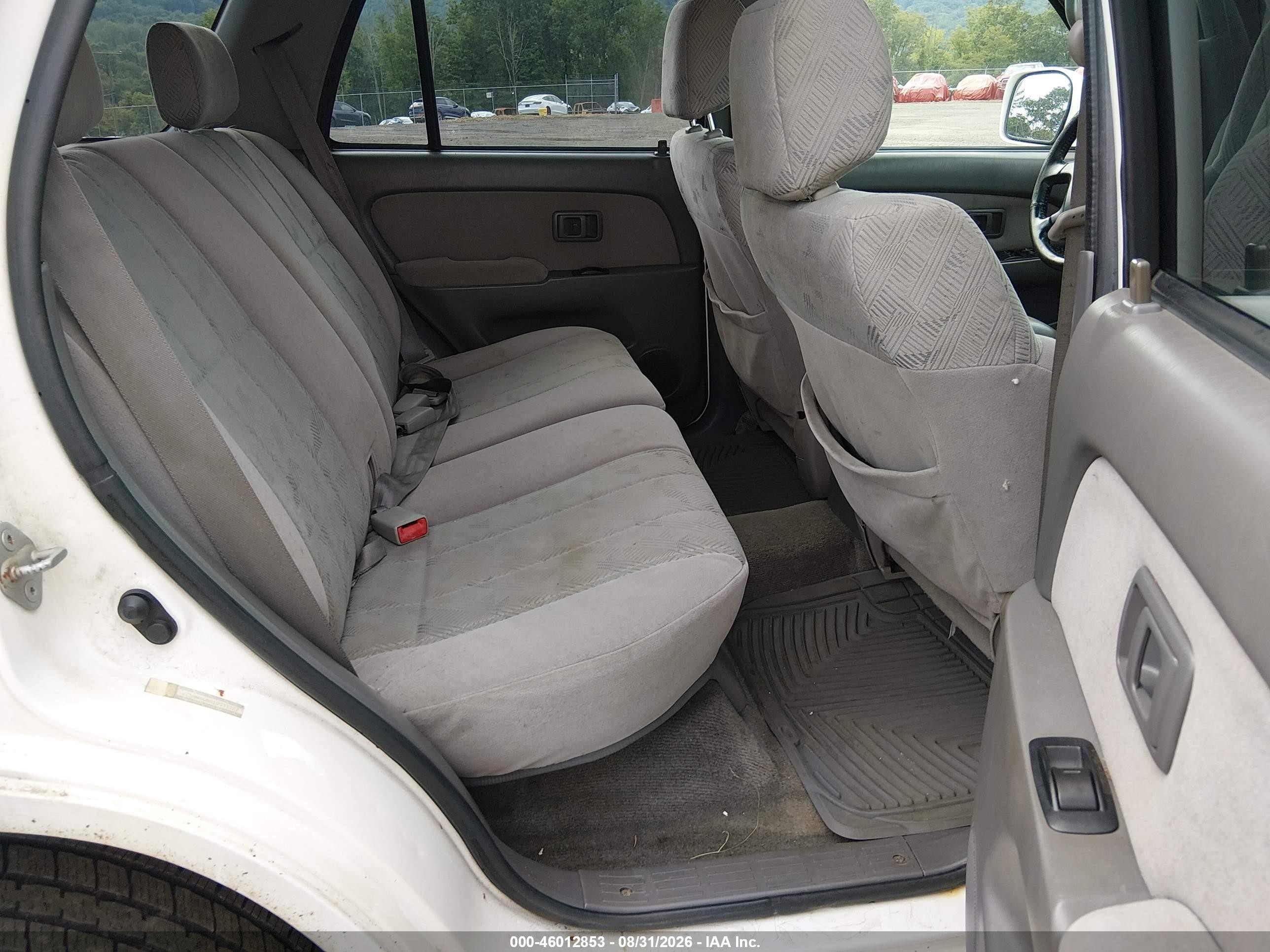 2001 Toyota 4runner Sr5 V6 White vin: JT3HN86R010333927