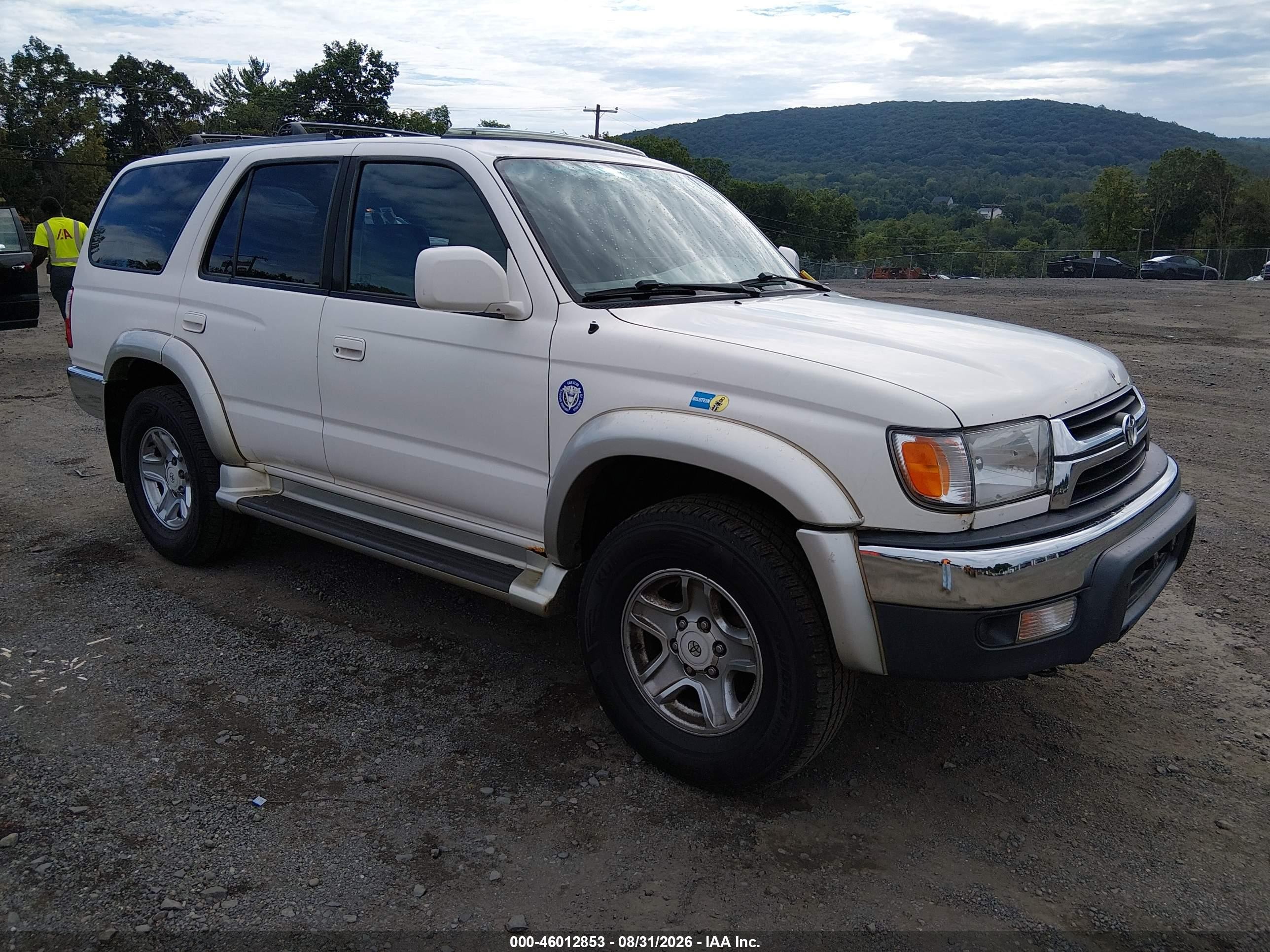 2001 Toyota 4runner Sr5 V6 White vin: JT3HN86R010333927