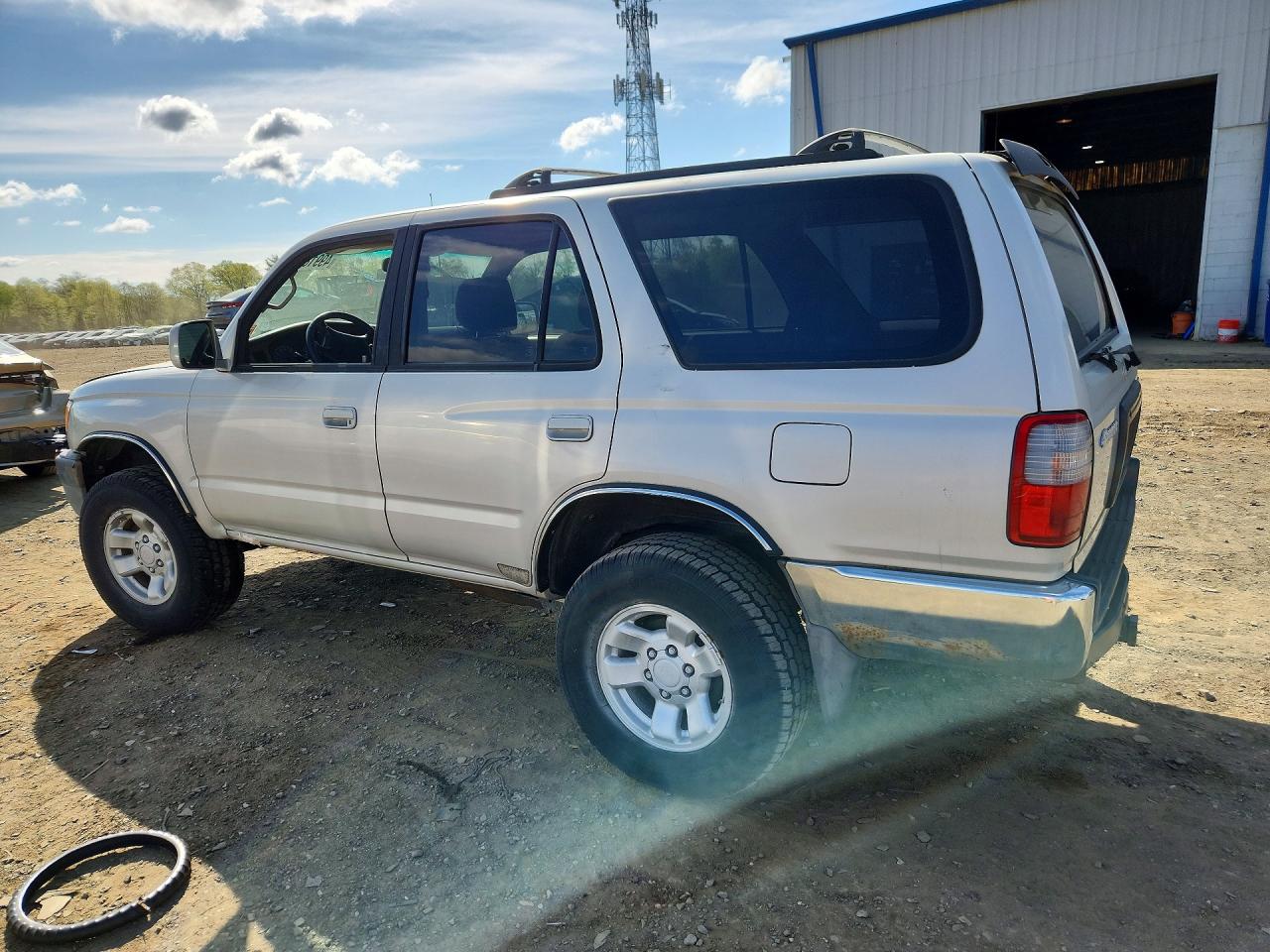 1999 Toyota 4runner Sr5 Silver vin: JT3HN86R1X0196540