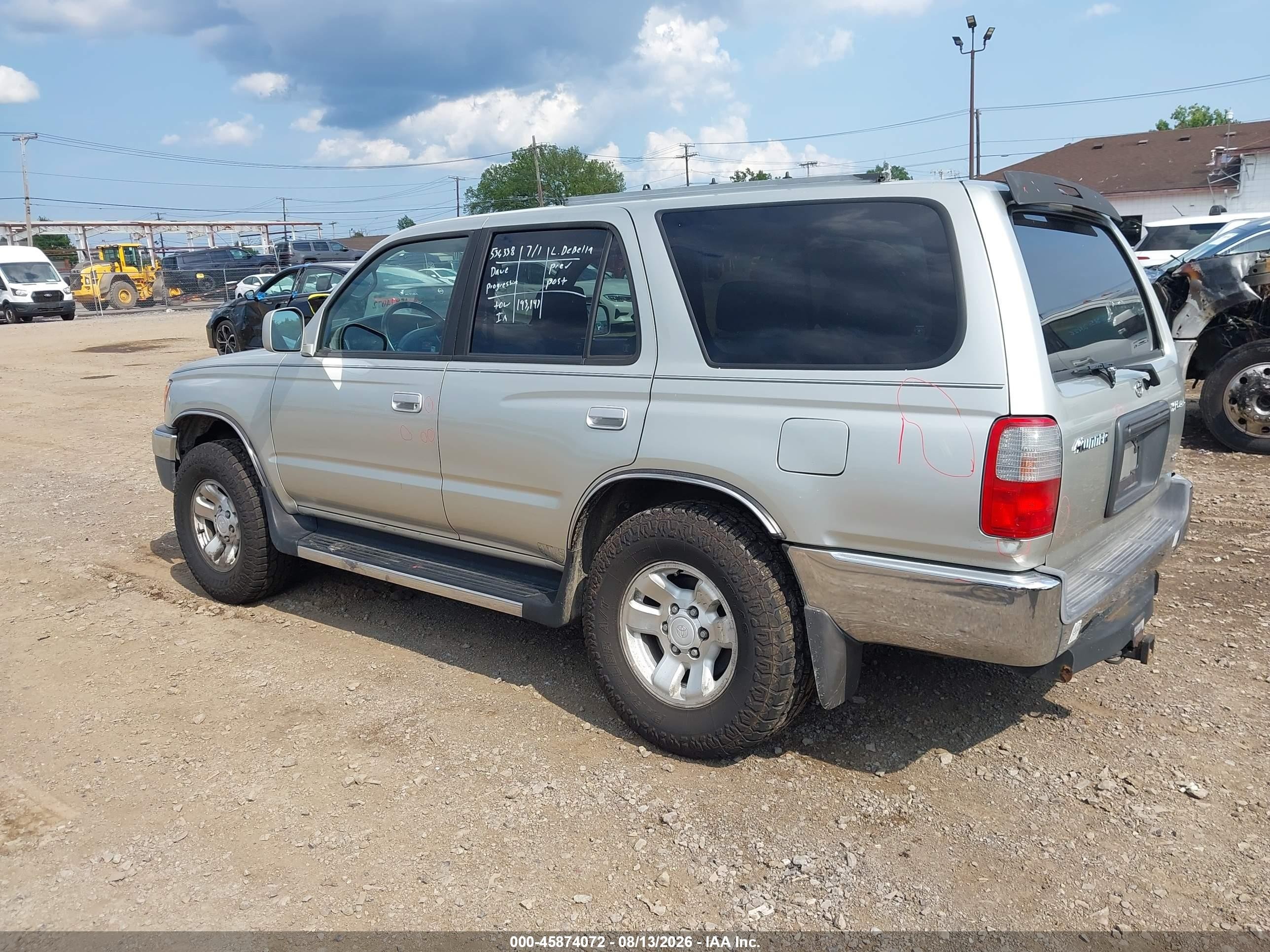2000 Toyota 4runner Sr5 V6 Silver vin: JT3HN86R1Y0287003