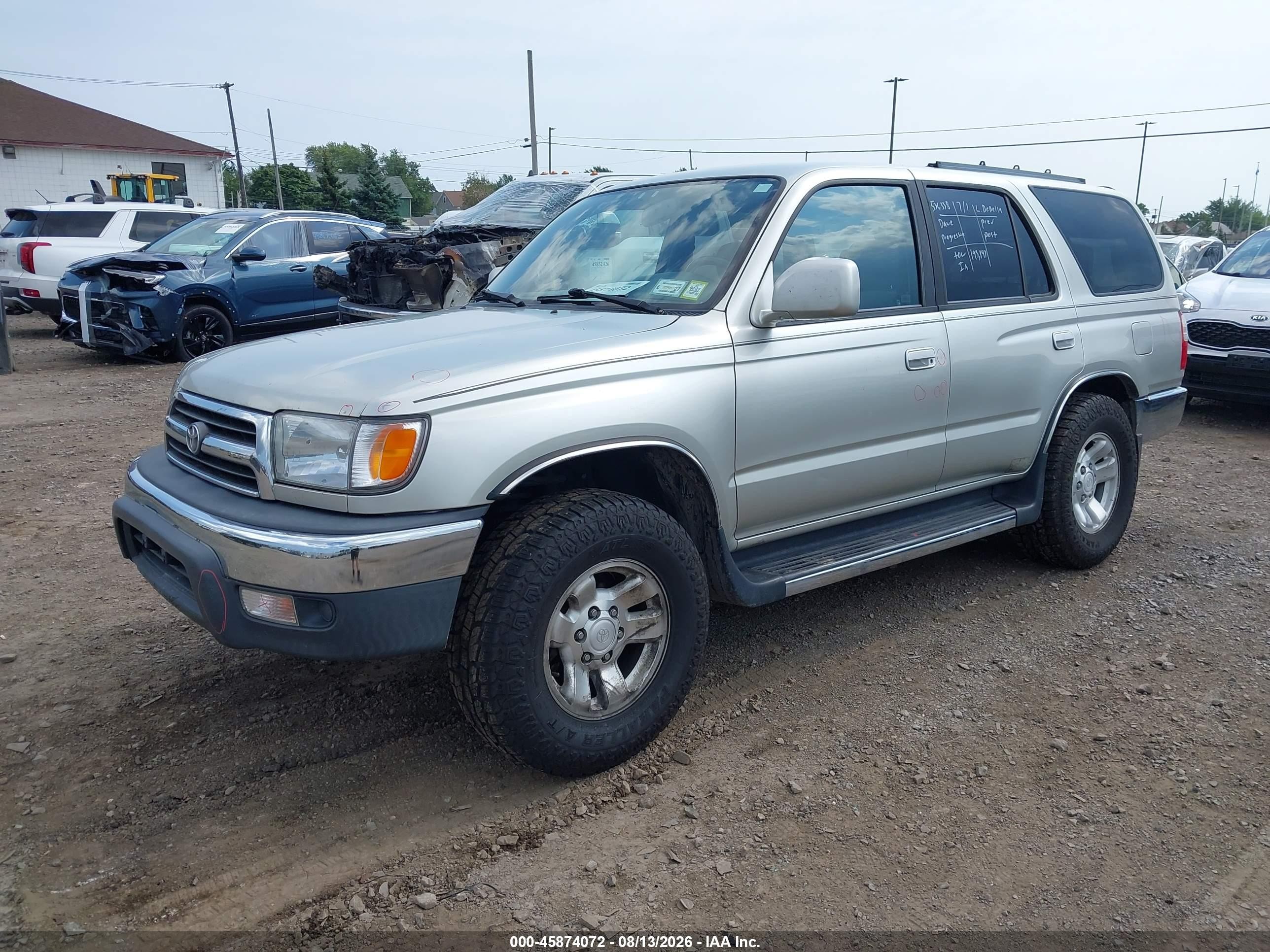 2000 Toyota 4runner Sr5 V6 Silver vin: JT3HN86R1Y0287003