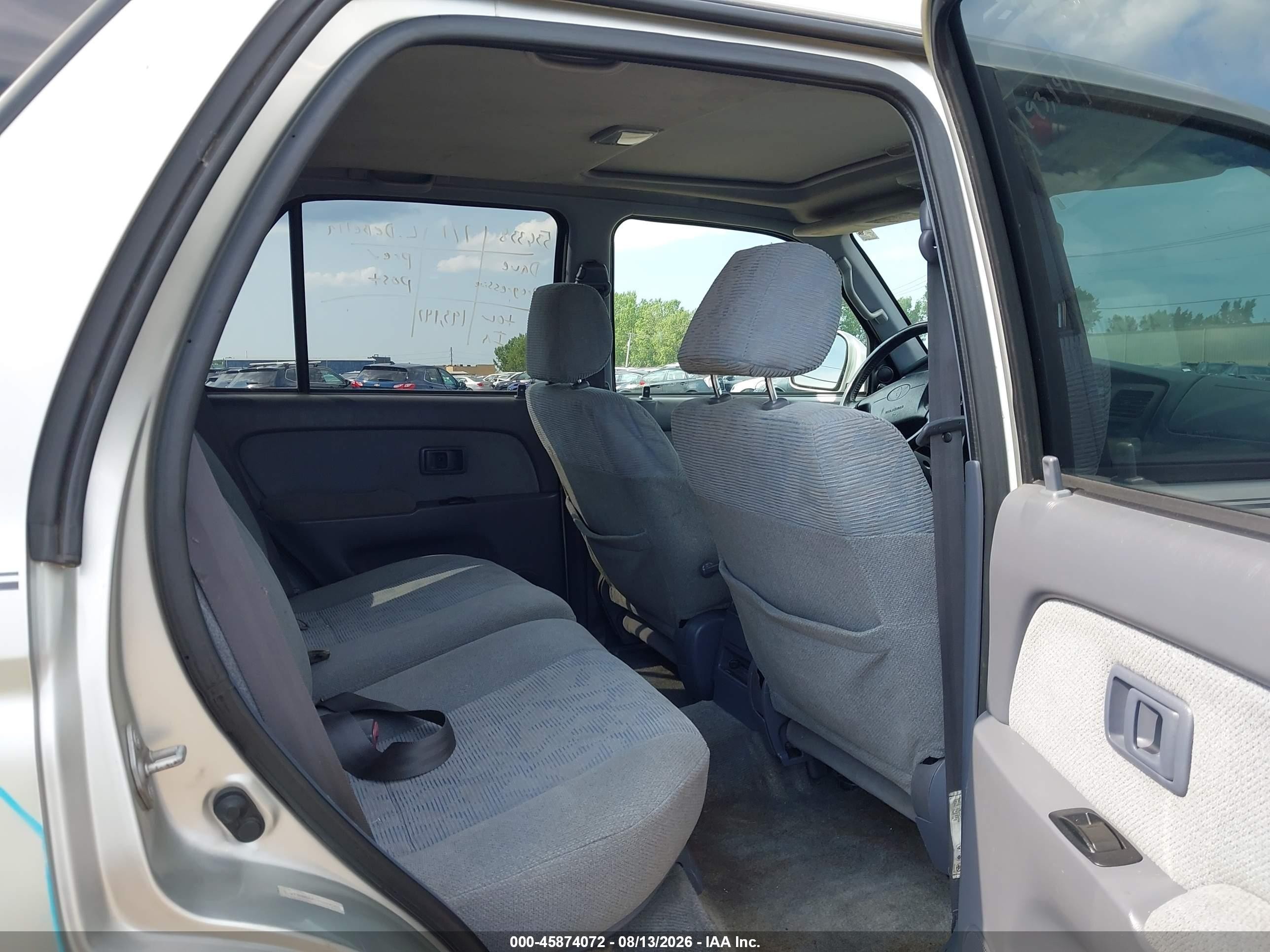 2000 Toyota 4runner Sr5 V6 Silver vin: JT3HN86R1Y0287003