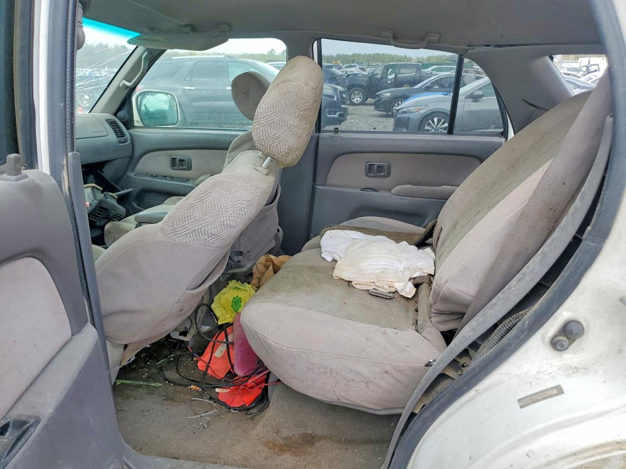 2001 Toyota 4runner White vin: JT3HN86R210348882