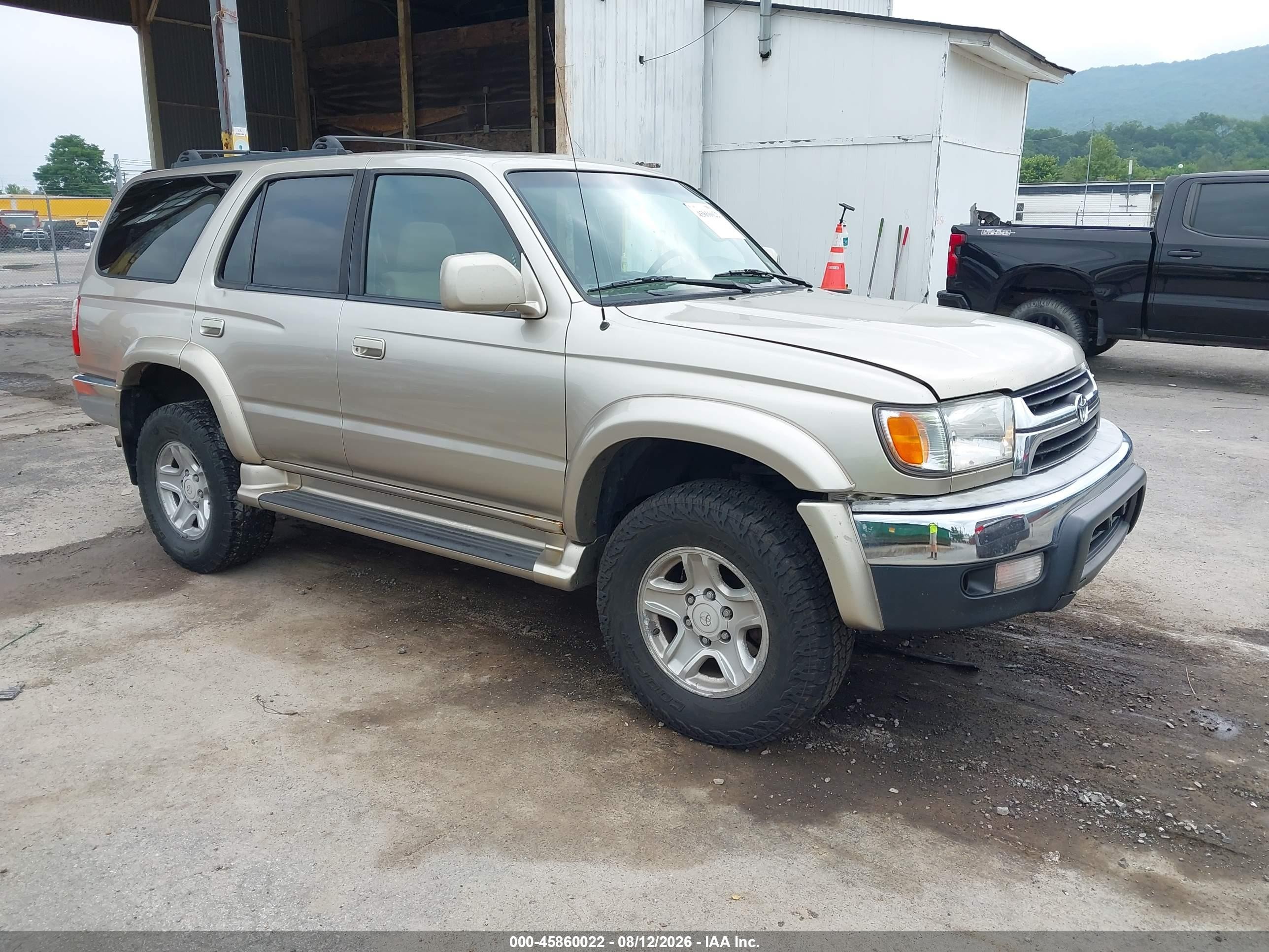 2002 Toyota 4runner Sr5 V6 Gold vin: JT3HN86R220388946