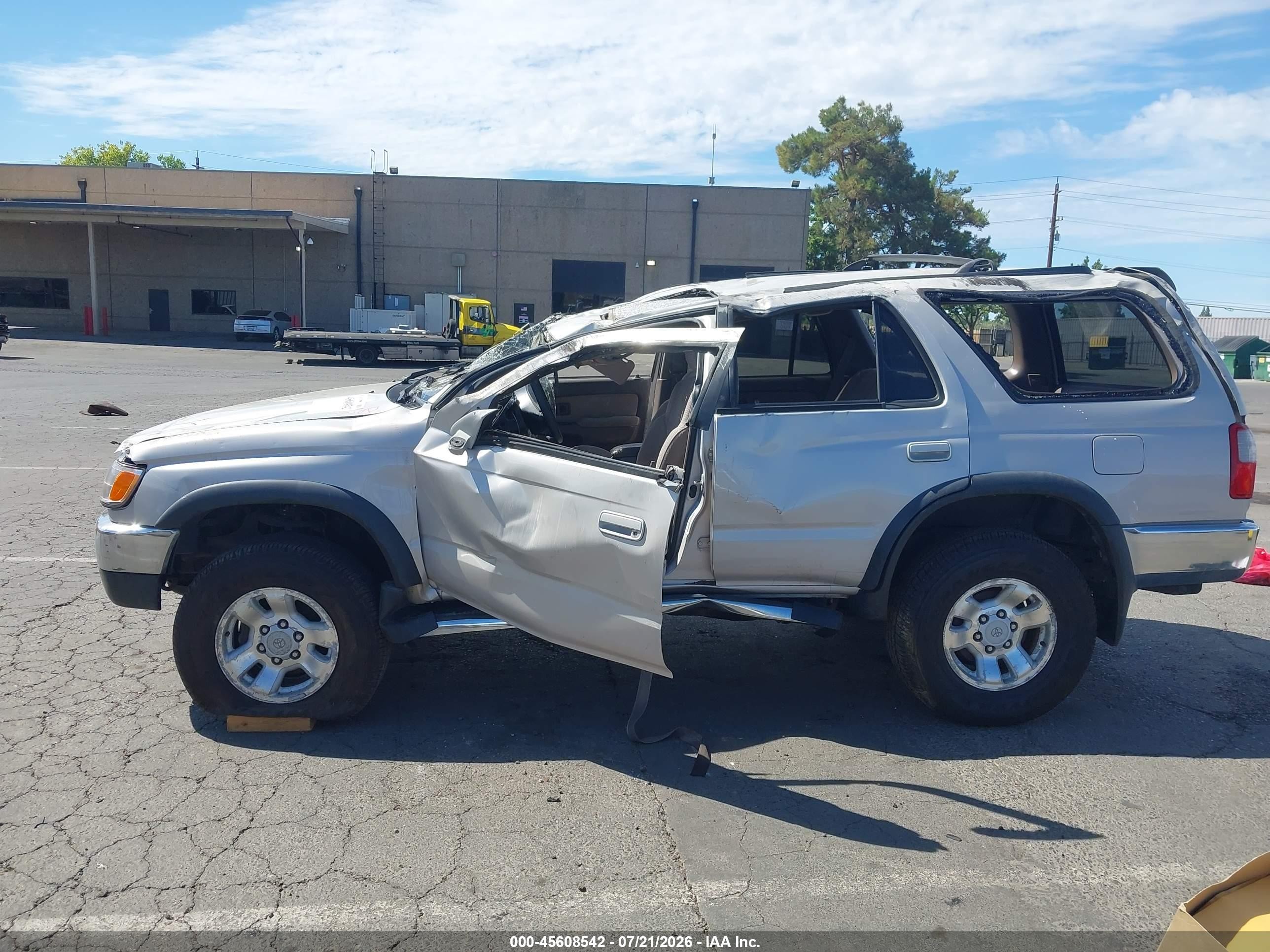 1998 Toyota 4runner Sr5 V6 Кремовый vin: JT3HN86R2W0179857