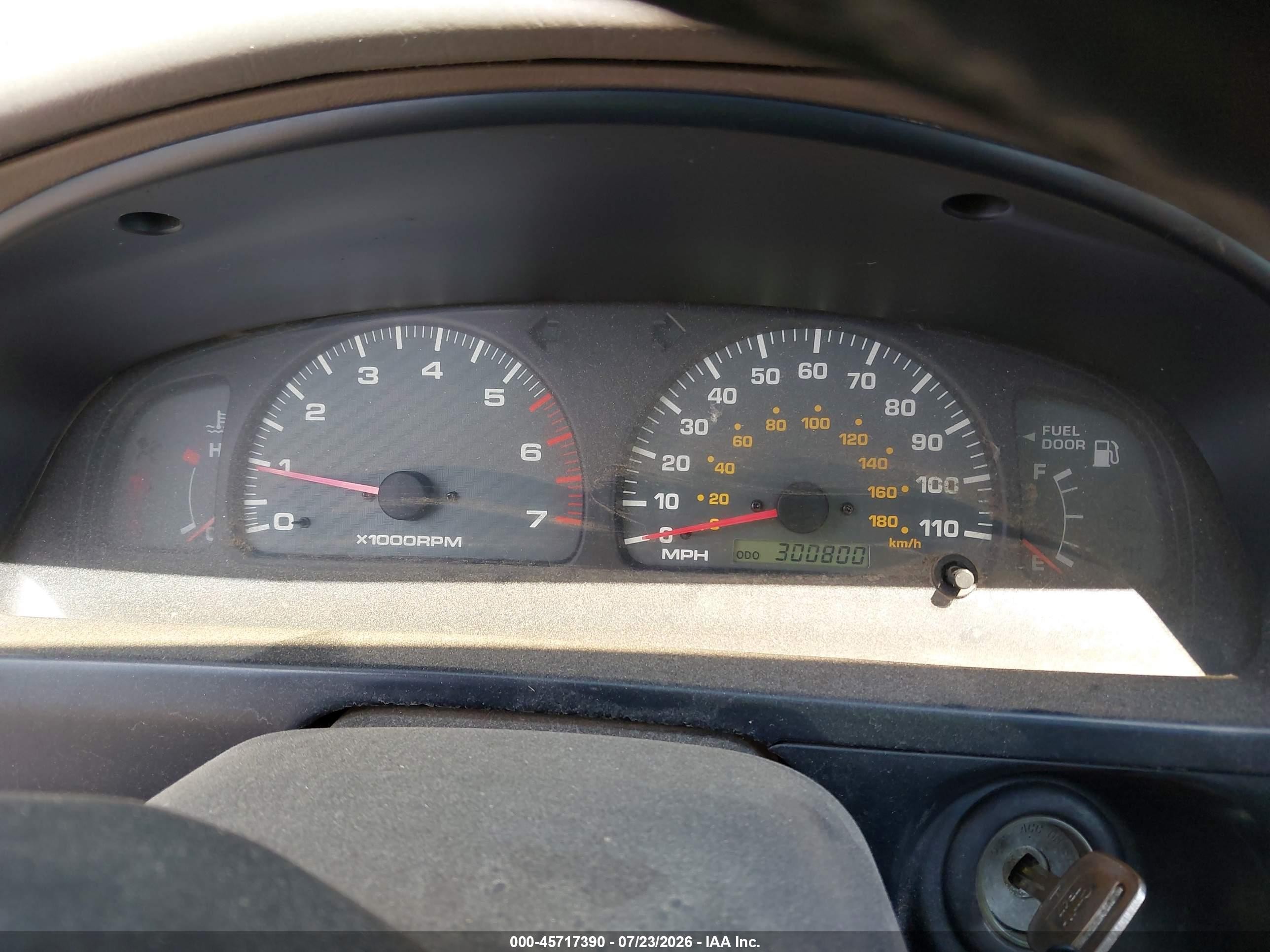 2000 Toyota 4runner Sr5 V6 Silver vin: JT3HN86R2Y0315679