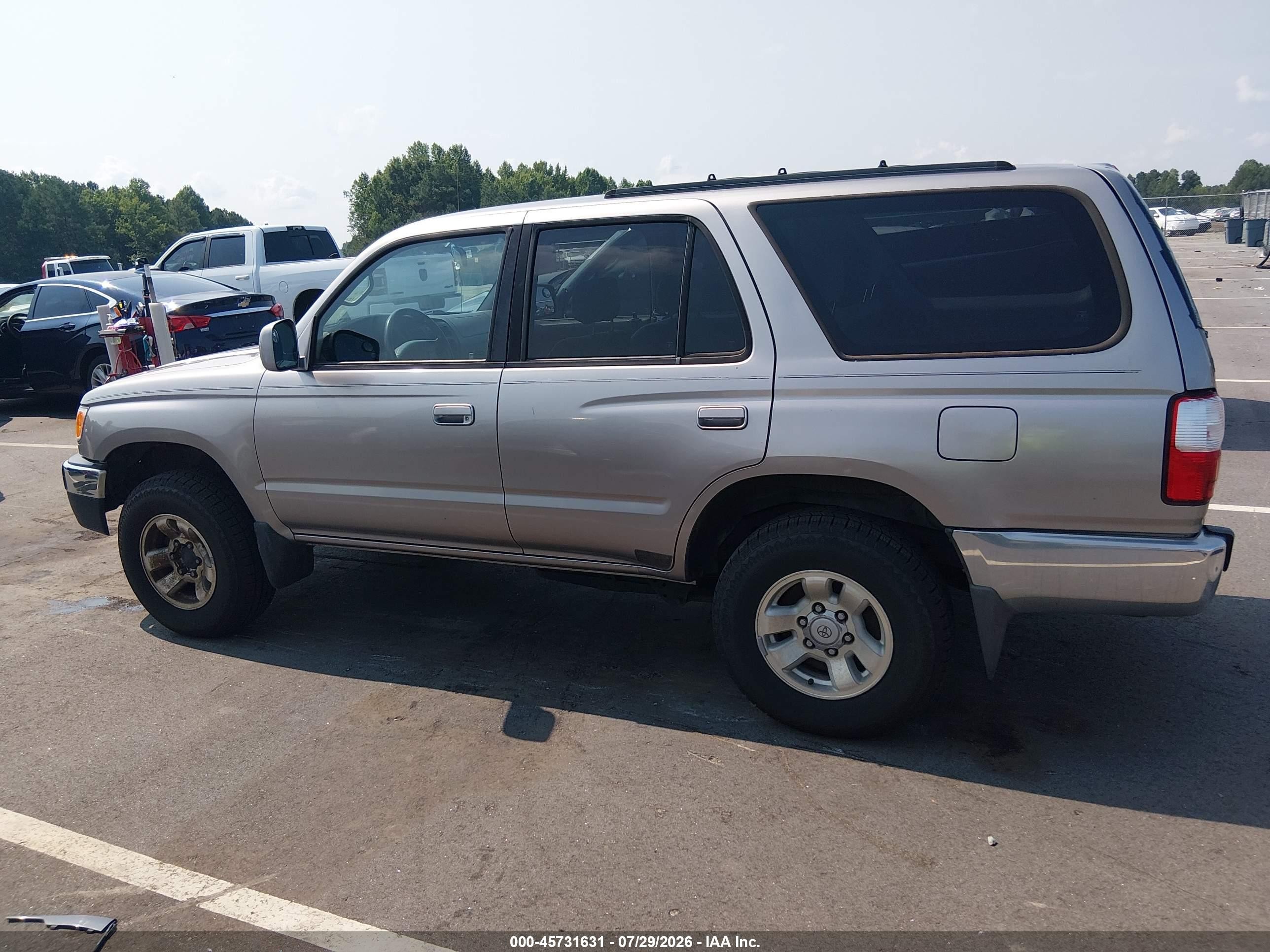 2002 Toyota 4runner Sr5 V6 Silver vin: JT3HN86R329076775