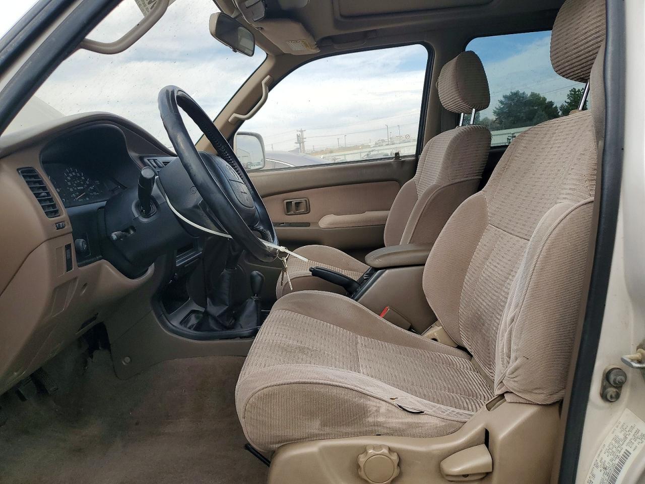 1997 Toyota 4runner Sr5 Cream vin: JT3HN86R3V0120900