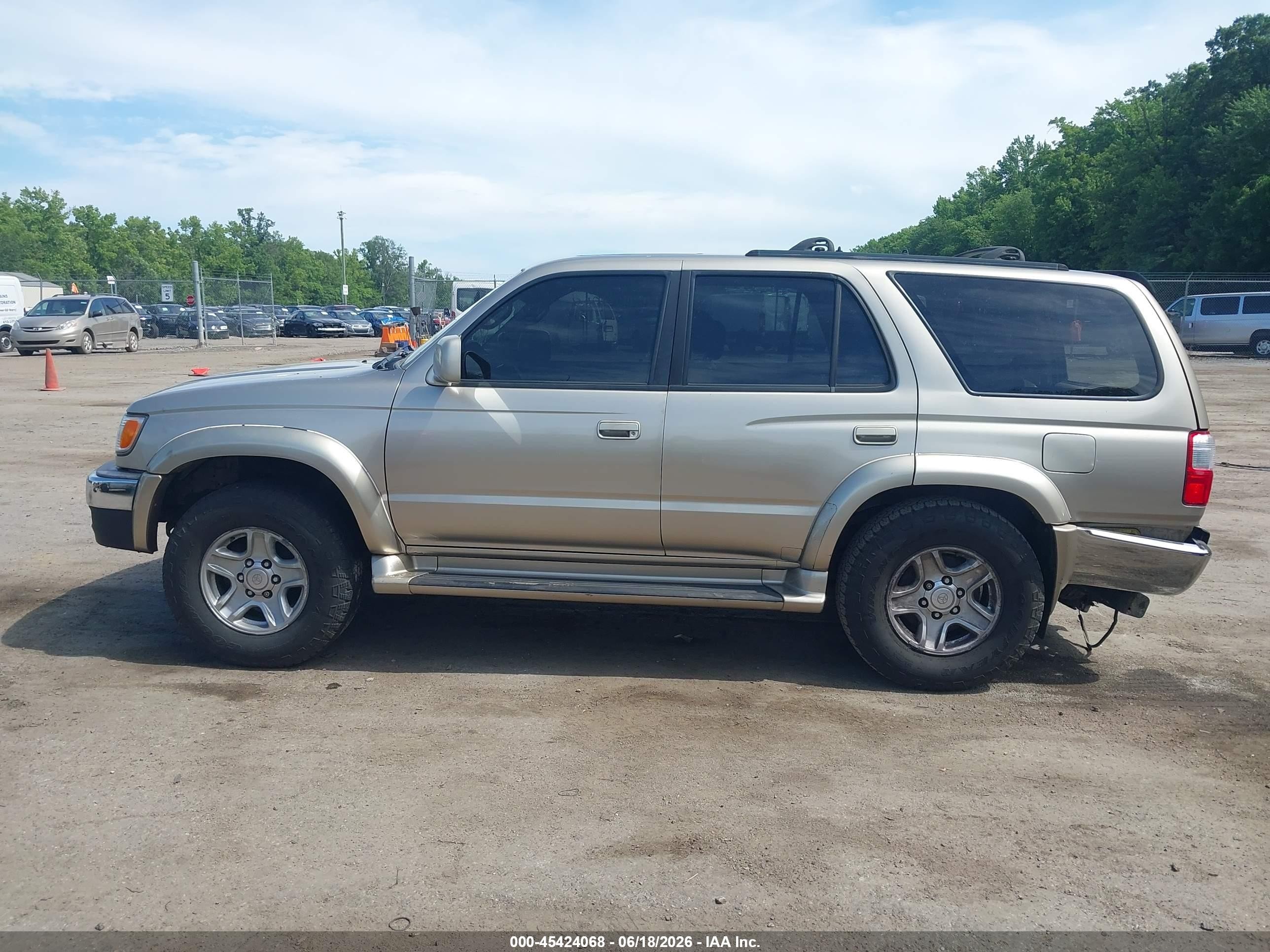 2001 Toyota 4runner Sr5 V6 Gold vin: JT3HN86R419058168