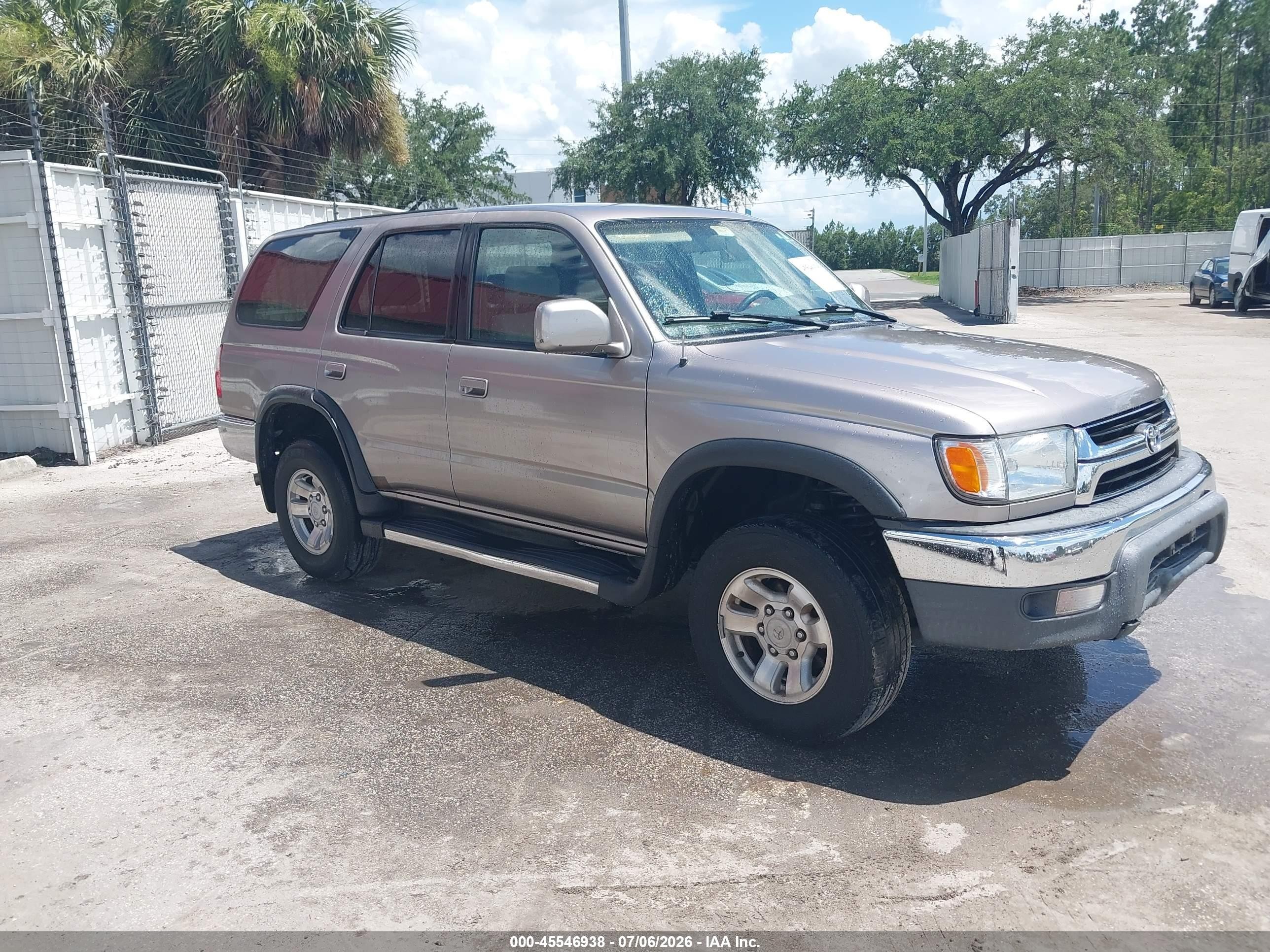 2002 Toyota 4runner Sr5 V6 Gold vin: JT3HN86R429069575