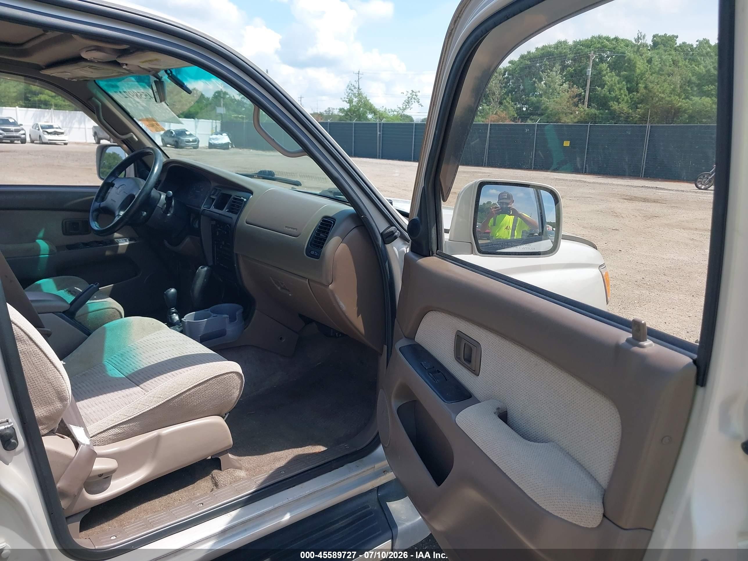 1998 Toyota 4runner Sr5 V6 Silver vin: JT3HN86R4W0166690