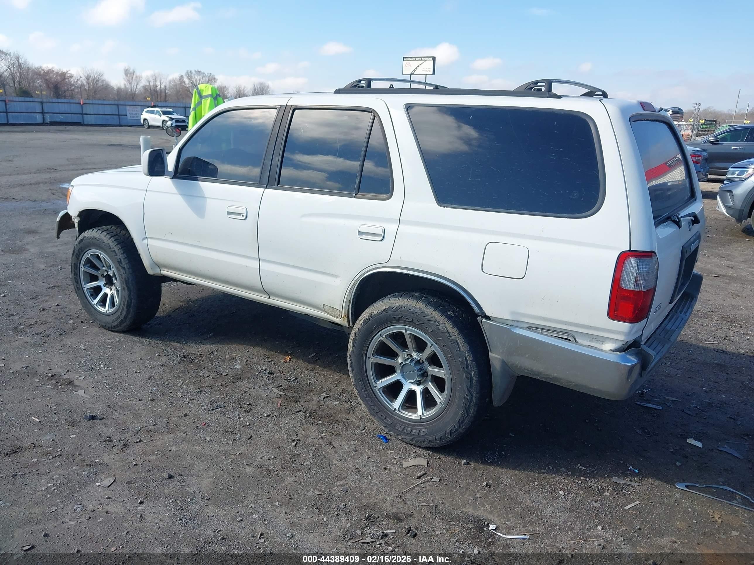 1998 Toyota 4runner Sr5 V6 White vin: JT3HN86R4W0187958