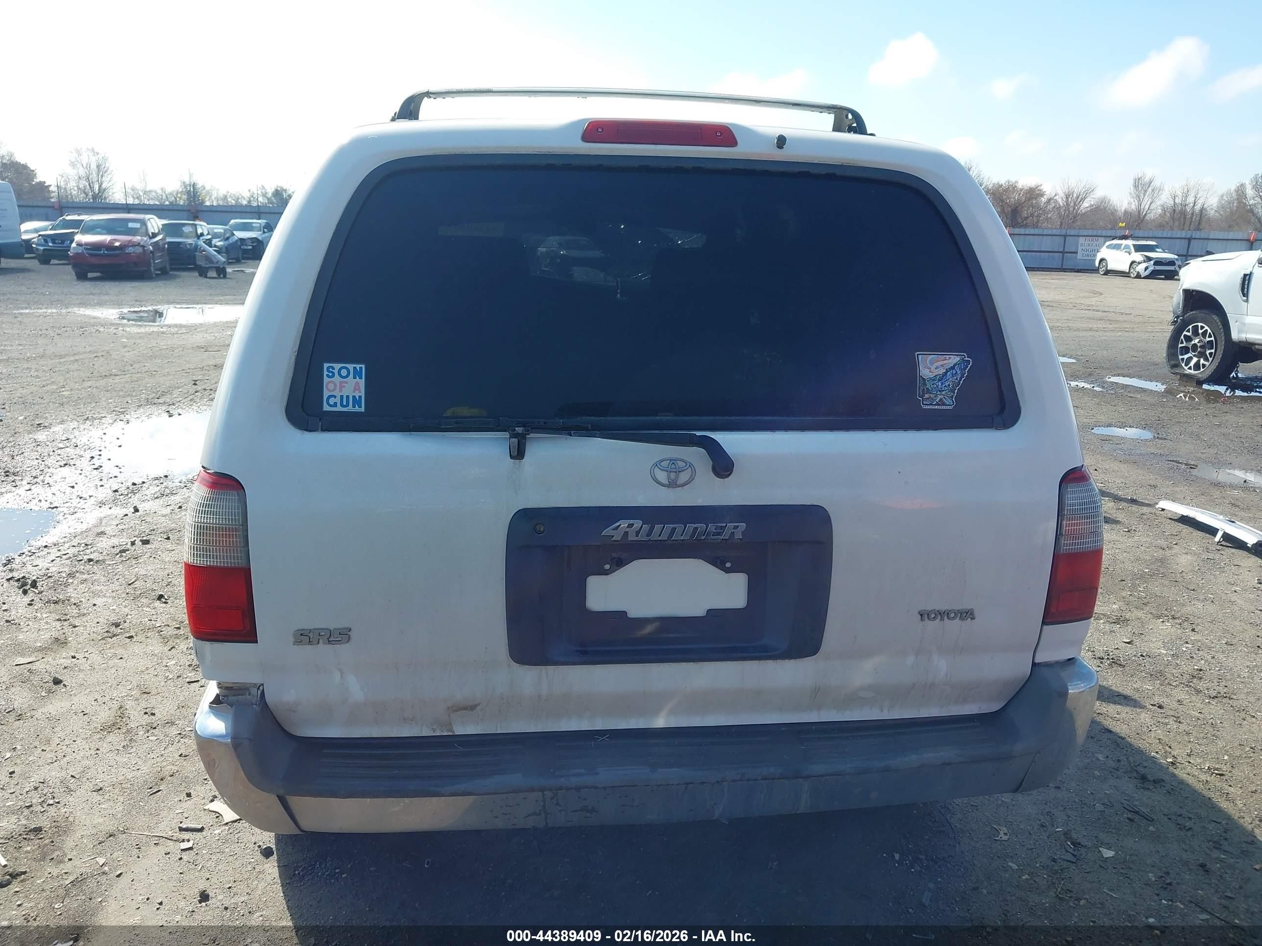 1998 Toyota 4runner Sr5 V6 White vin: JT3HN86R4W0187958