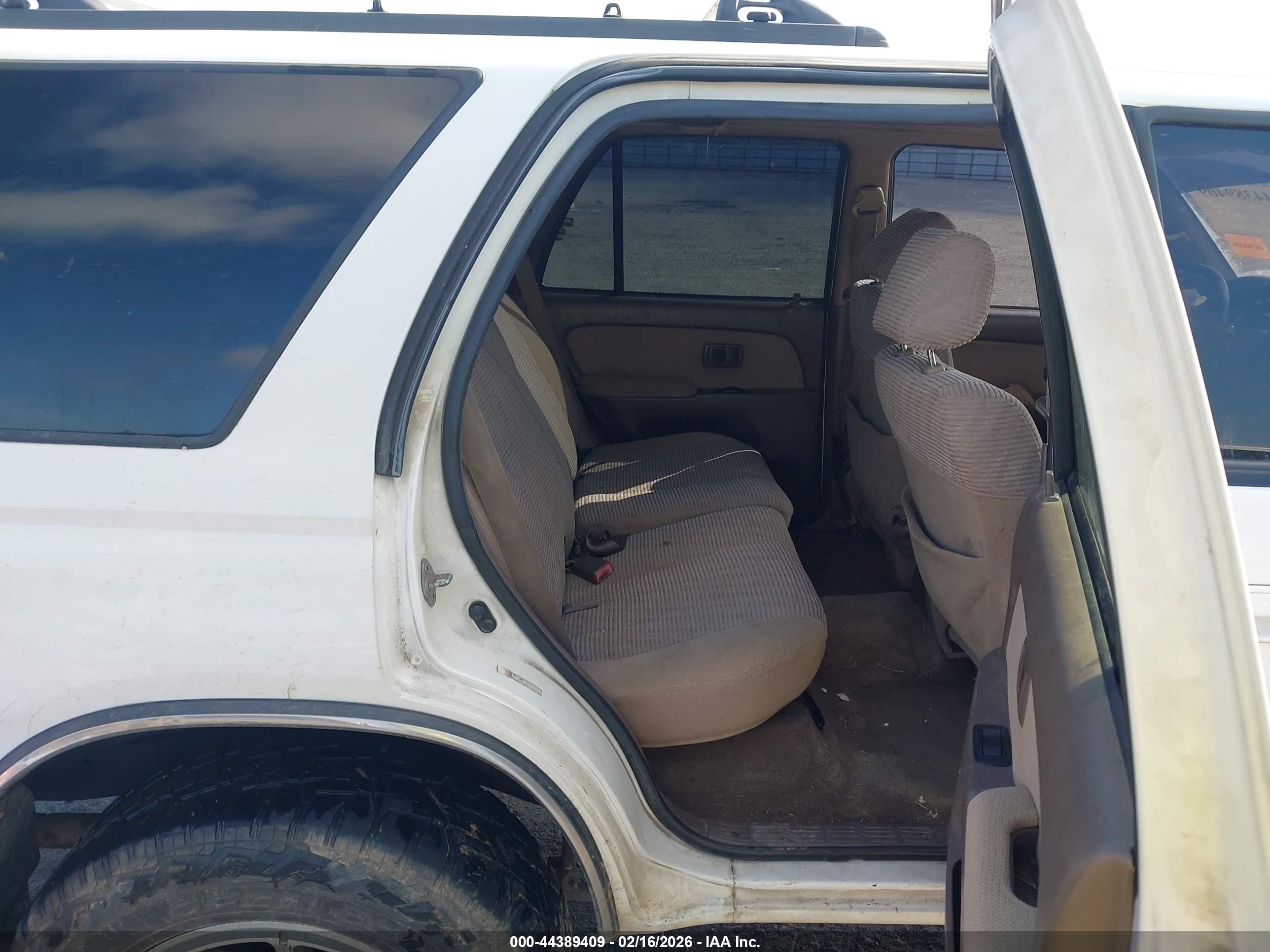 1998 Toyota 4runner Sr5 V6 White vin: JT3HN86R4W0187958