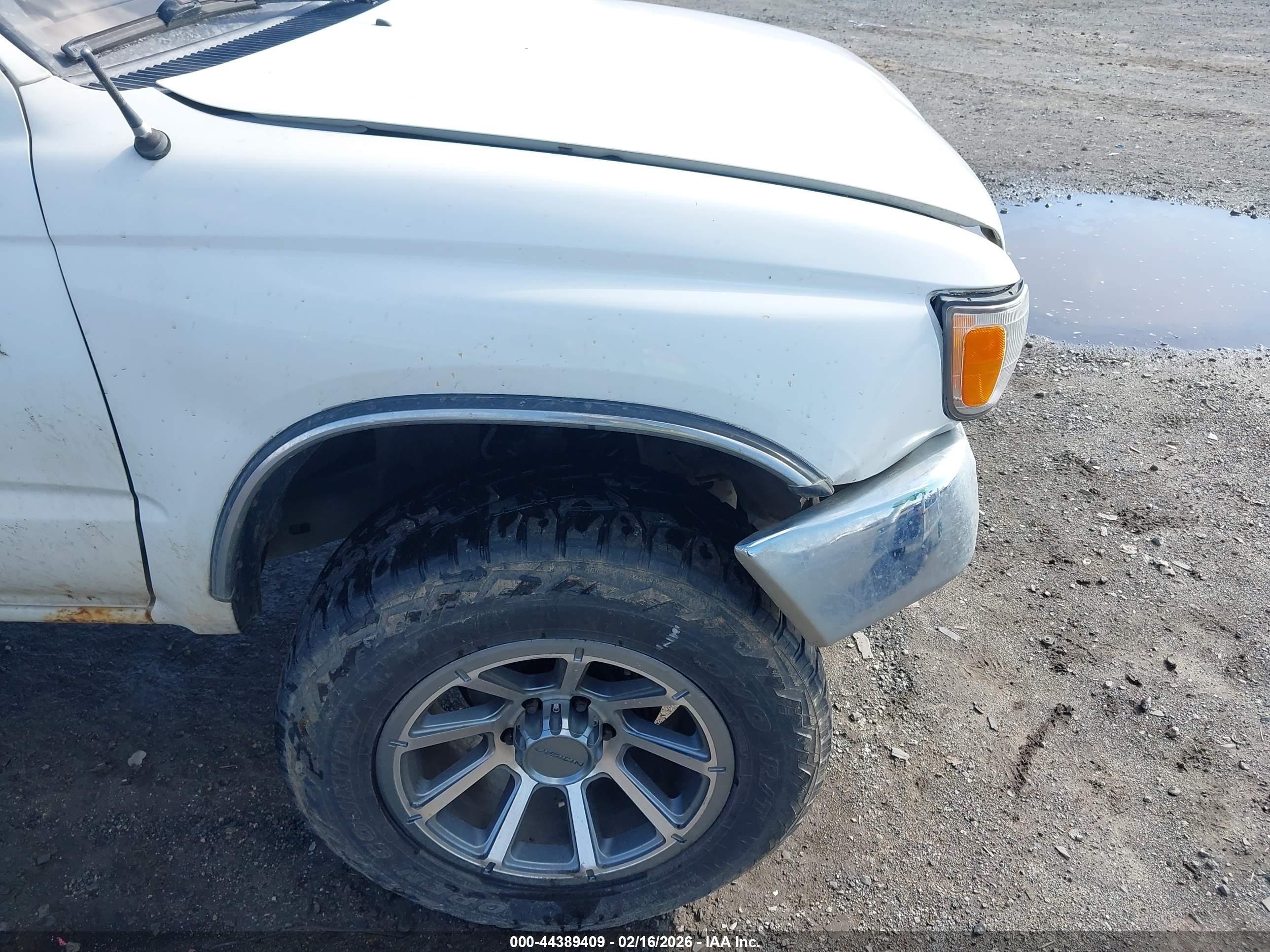 1998 Toyota 4runner Sr5 V6 White vin: JT3HN86R4W0187958