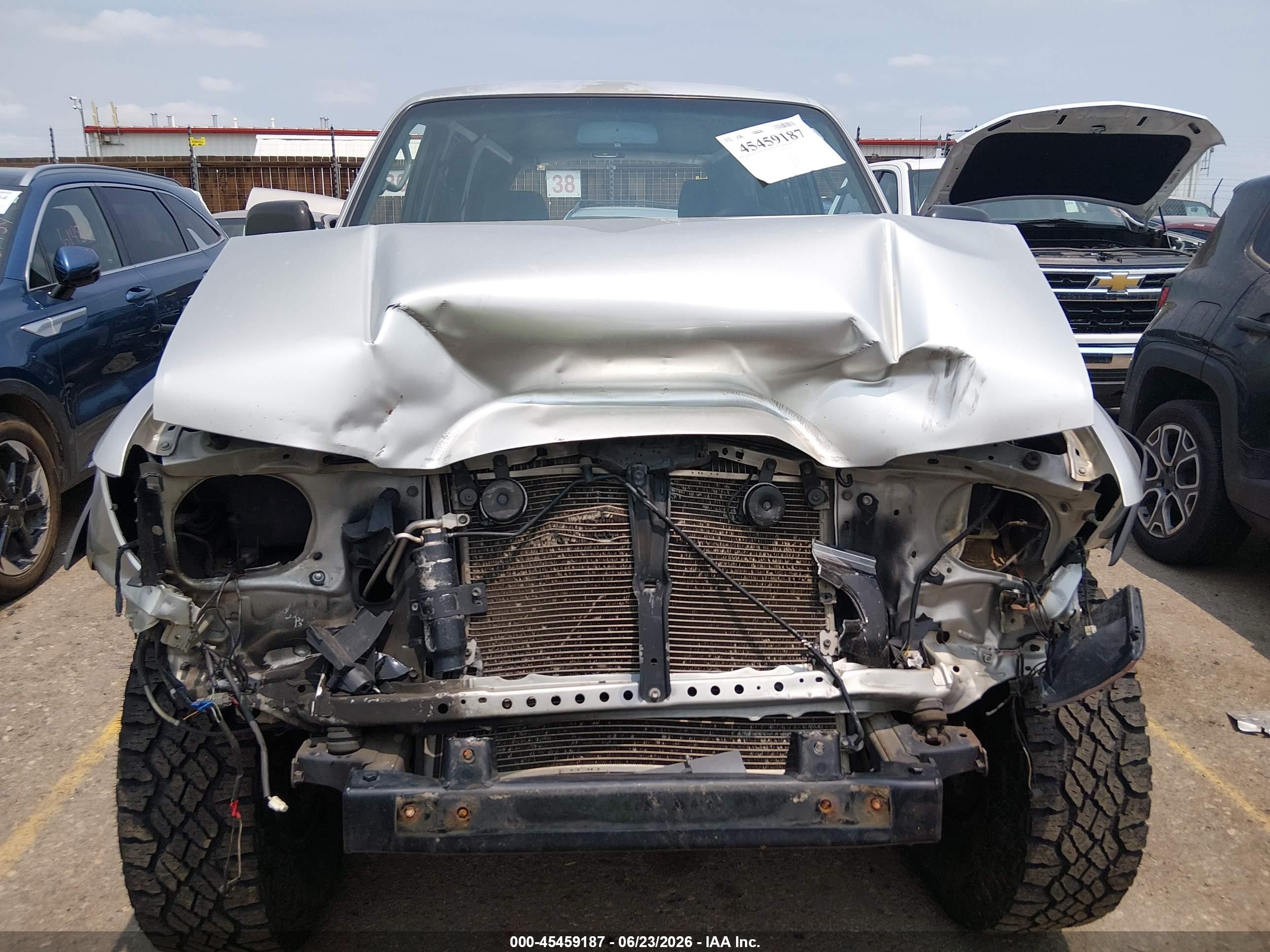 1999 Toyota 4runner Sr5 V6 Silver vin: JT3HN86R4X0247612
