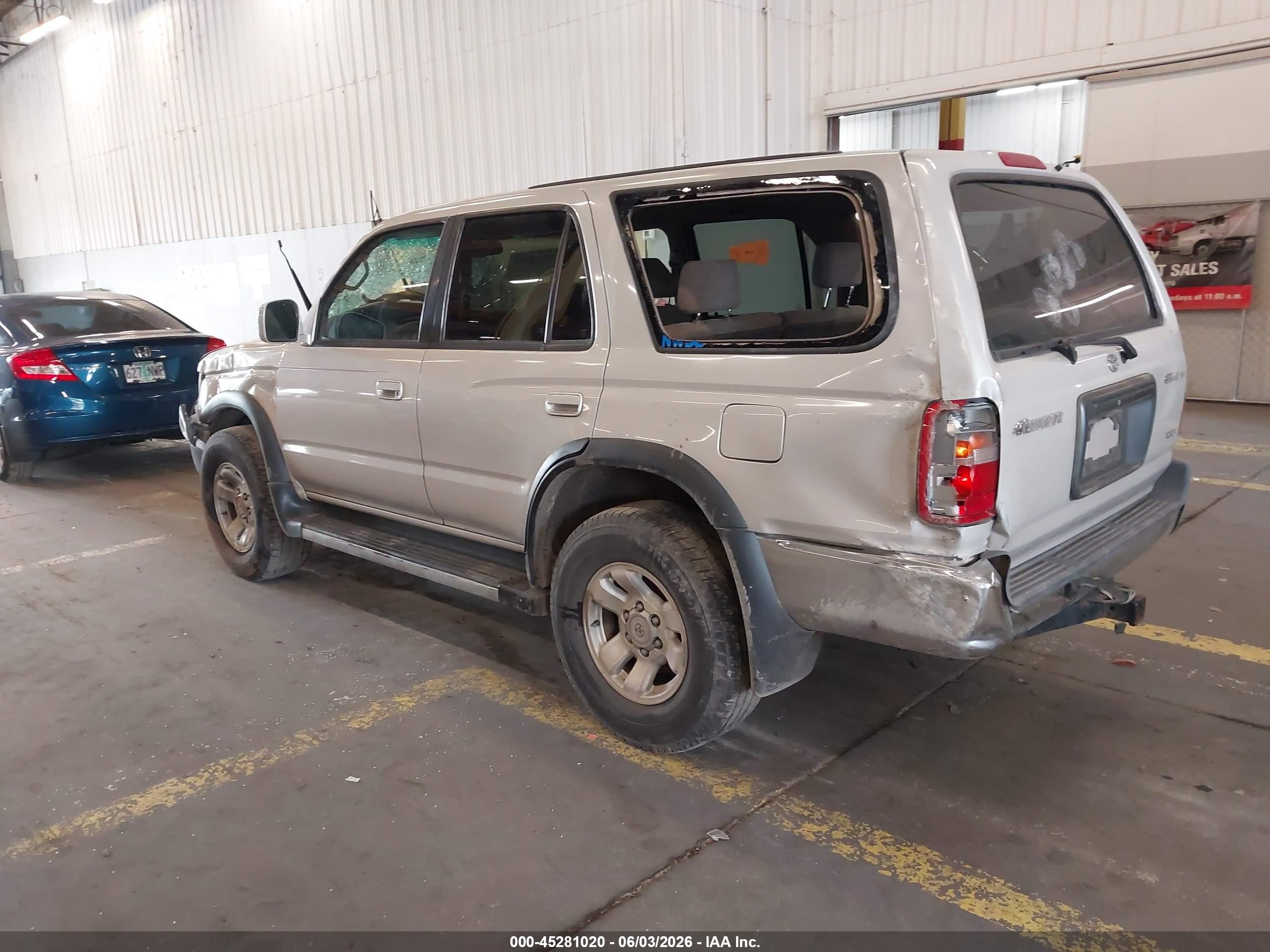 2000 Toyota 4runner Sr5 V6 Silver vin: JT3HN86R4Y0320382