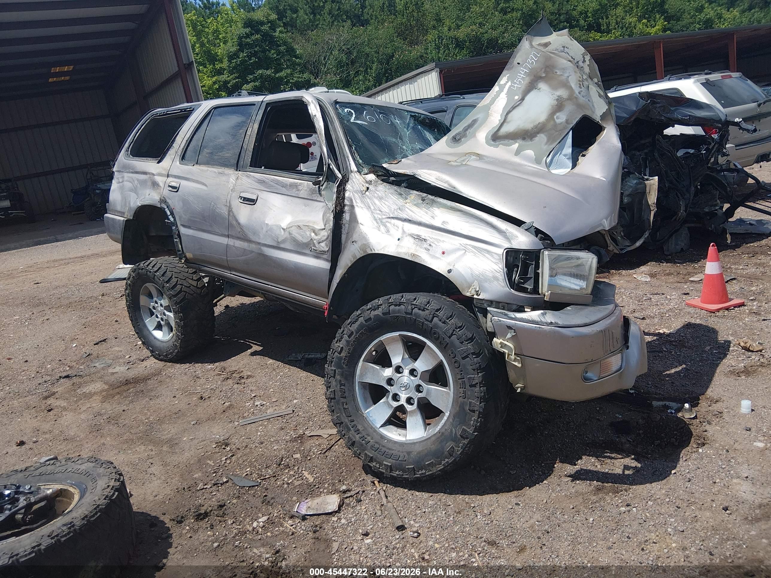 2002 Toyota 4runner Sr5 V6 Gold vin: JT3HN86R520387872