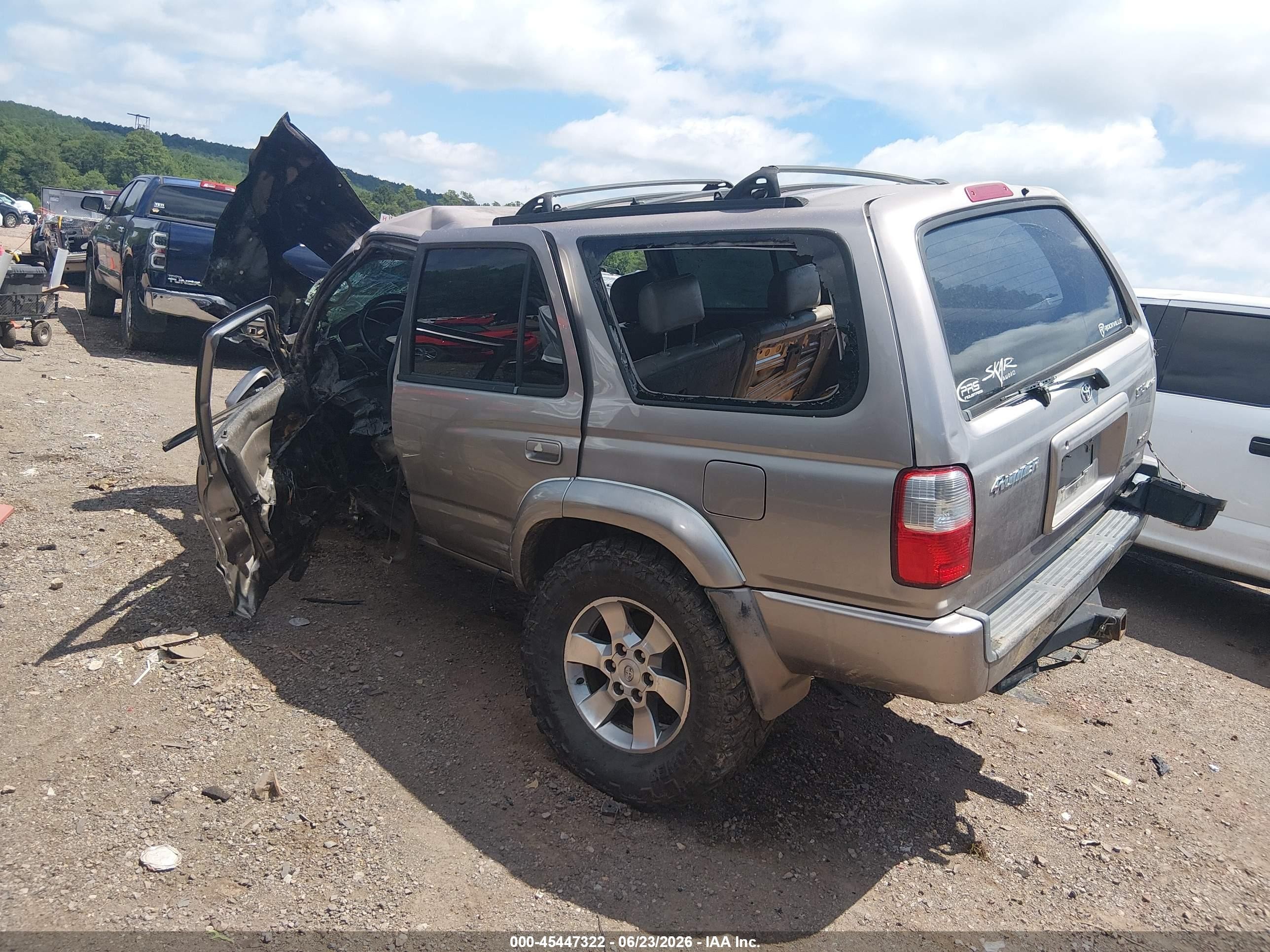 2002 Toyota 4runner Sr5 V6 Gold vin: JT3HN86R520387872