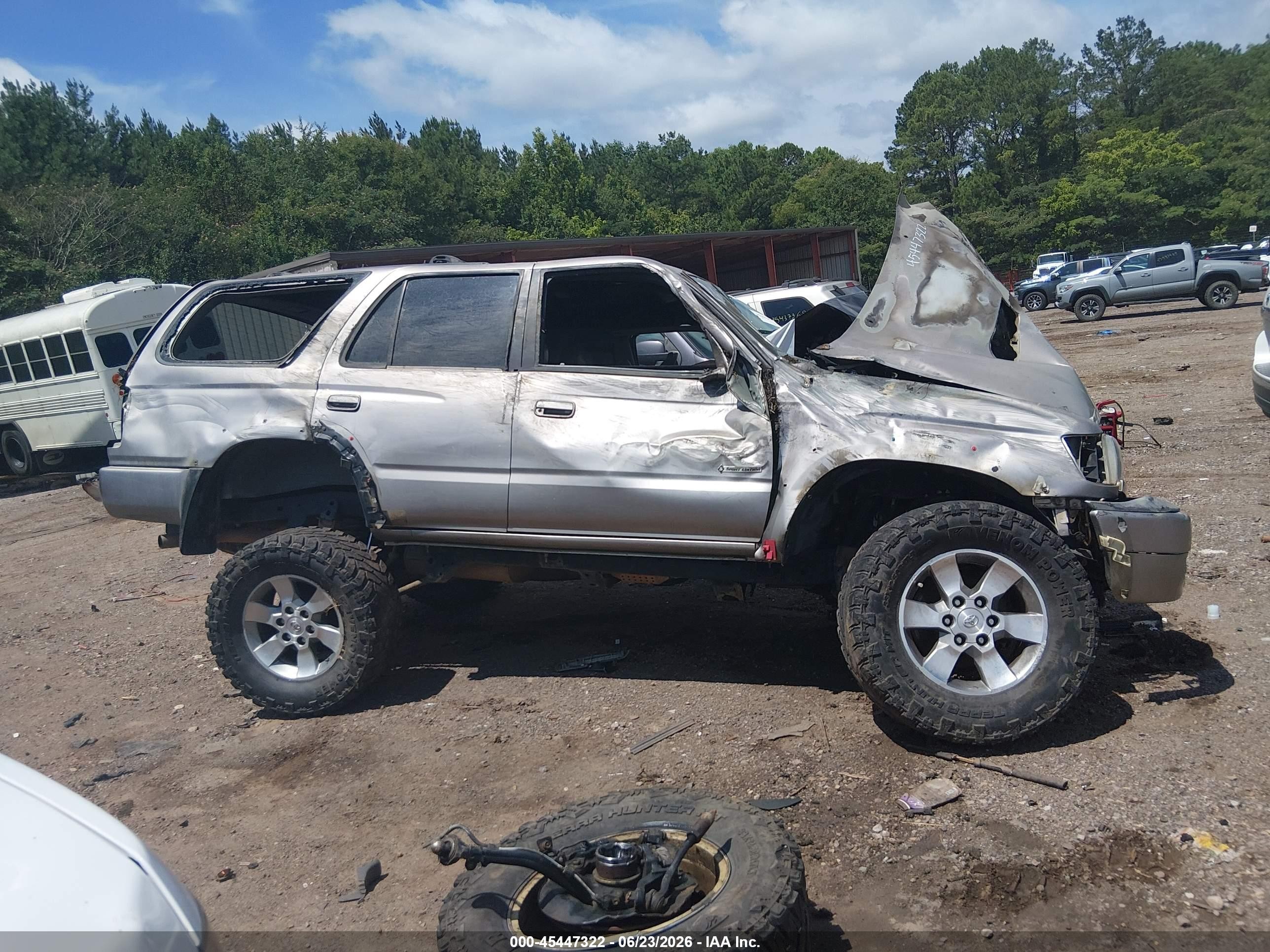 2002 Toyota 4runner Sr5 V6 Gold vin: JT3HN86R520387872