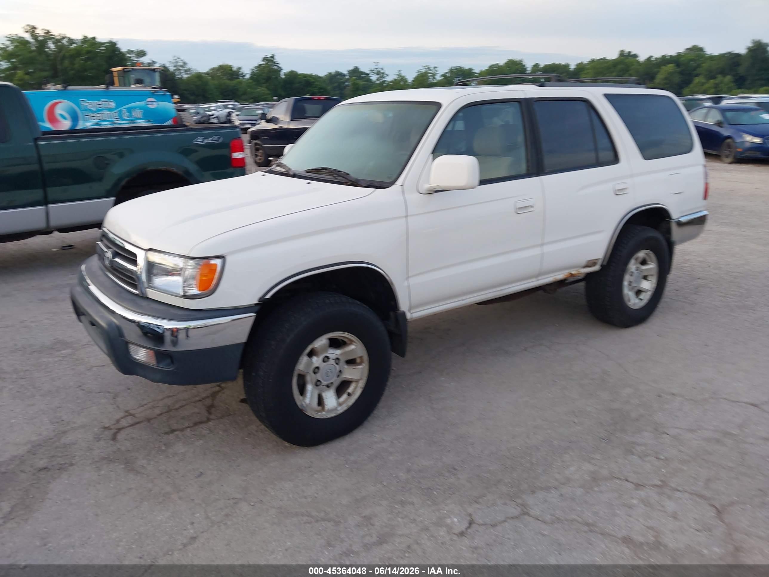 1999 Toyota 4runner Sr5 V6 White vin: JT3HN86R6X0200680
