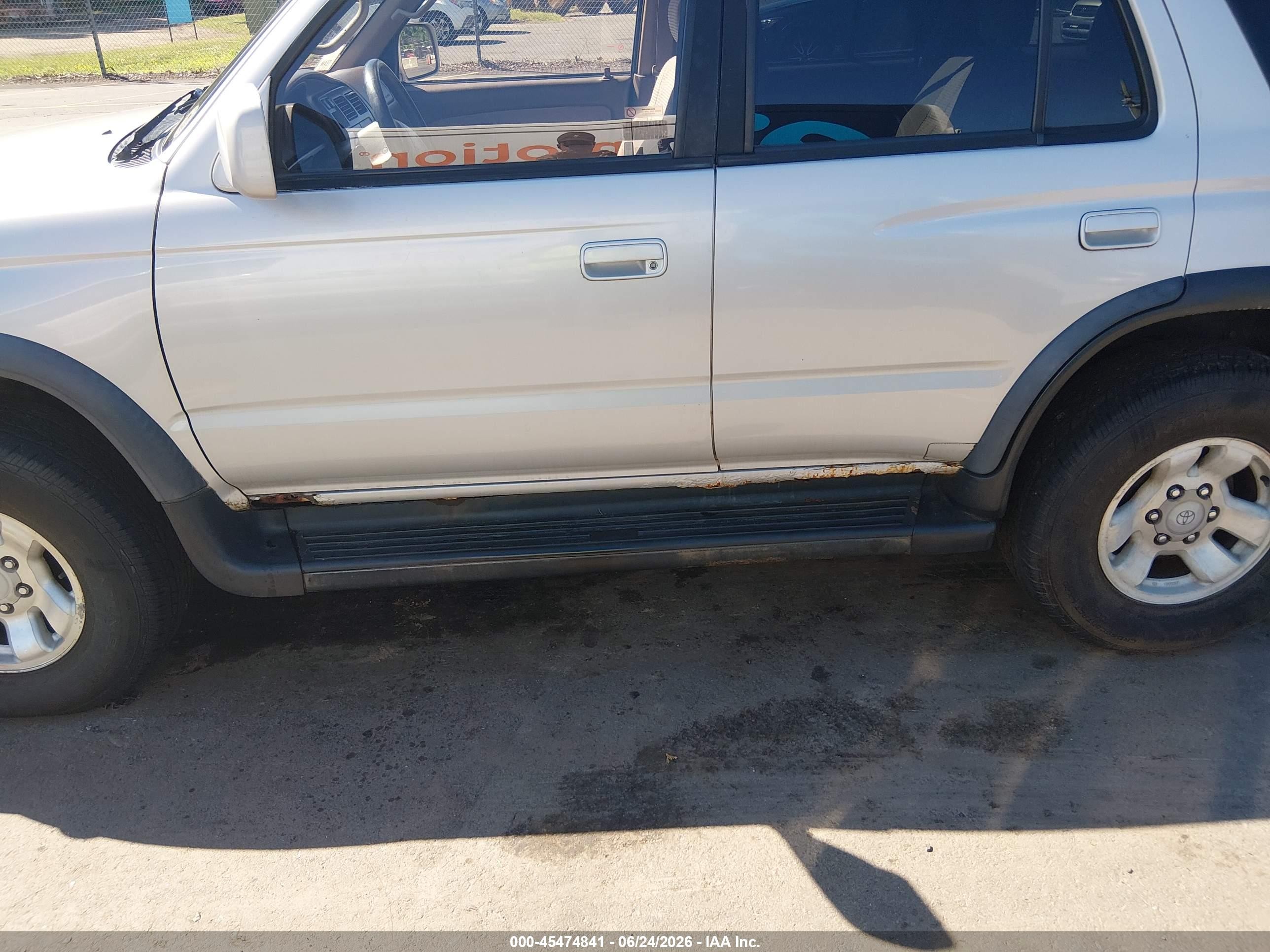 1997 Toyota 4runner Sr5 V6 Cream vin: JT3HN86R7V0067294
