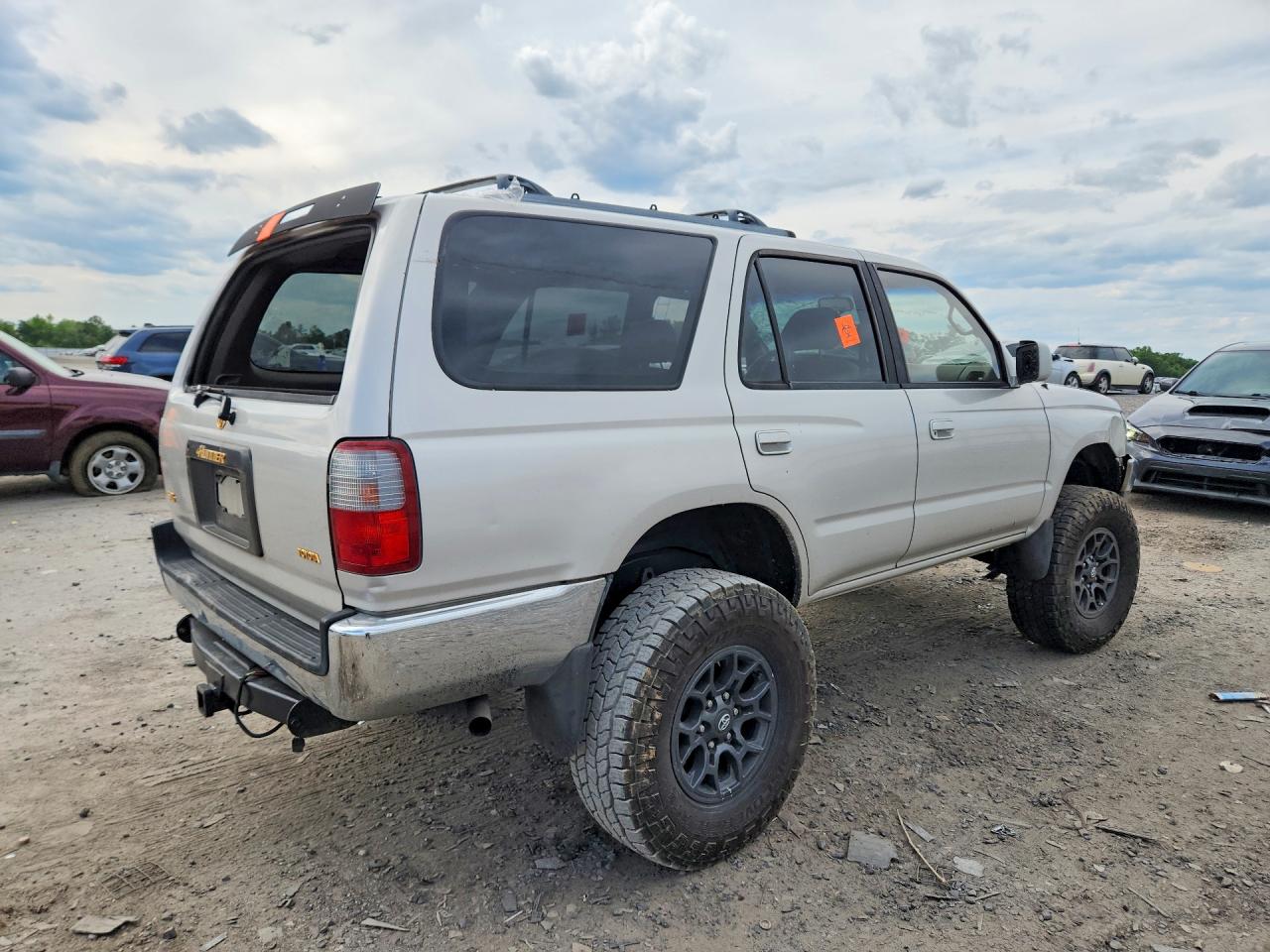 1997 Toyota 4runner Sr5 Silver vin: JT3HN86R7V0082152