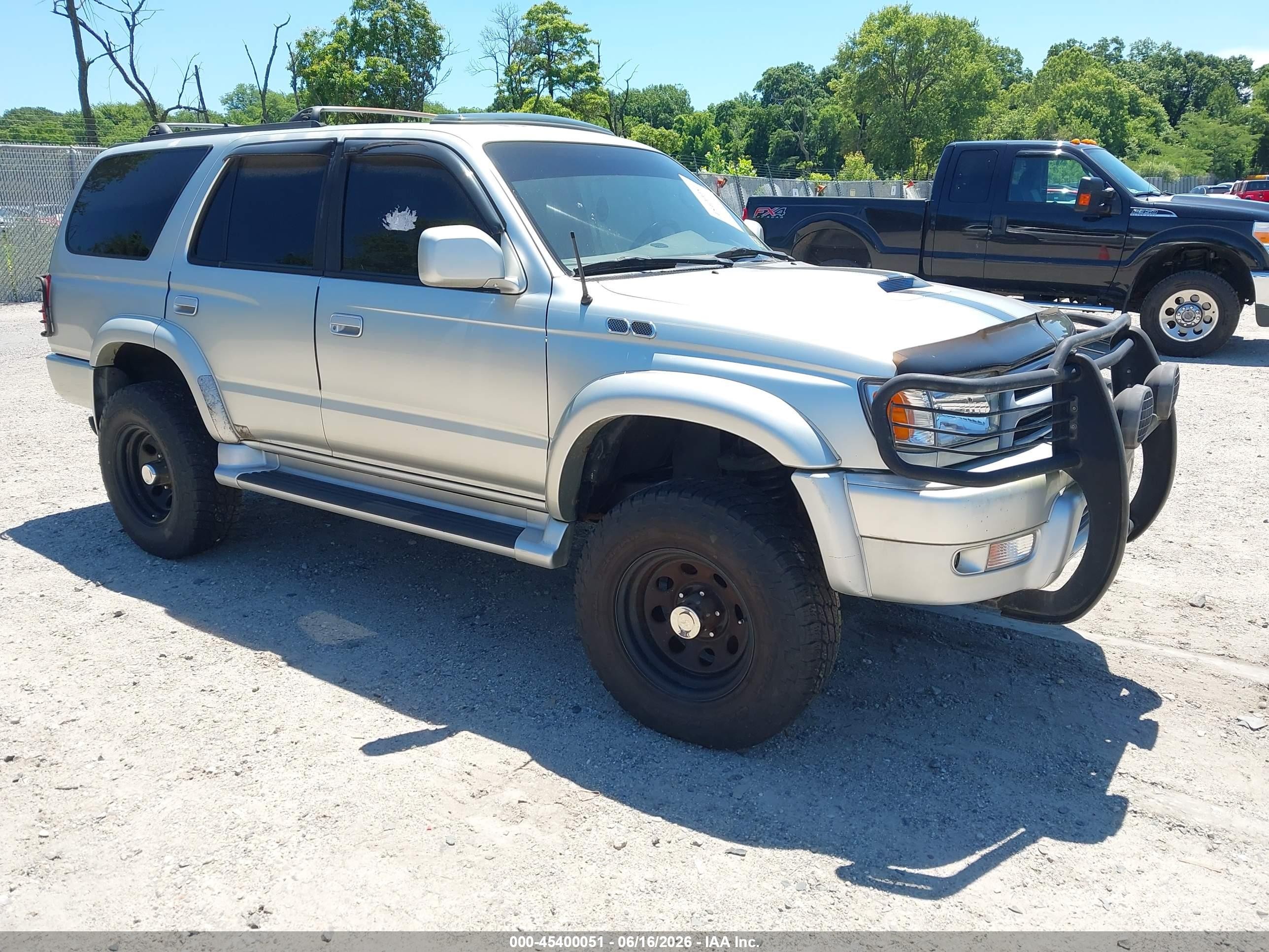 2000 Toyota 4runner Sr5 V6 Silver vin: JT3HN86R7Y0283876