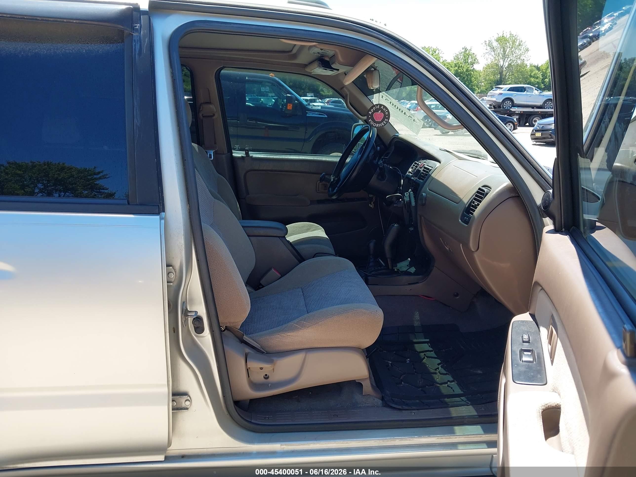 2000 Toyota 4runner Sr5 V6 Silver vin: JT3HN86R7Y0283876