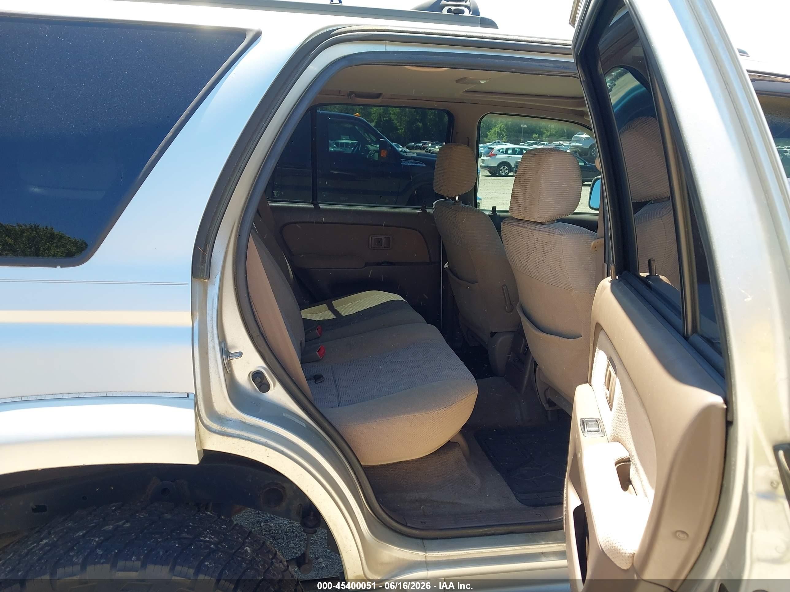 2000 Toyota 4runner Sr5 V6 Silver vin: JT3HN86R7Y0283876