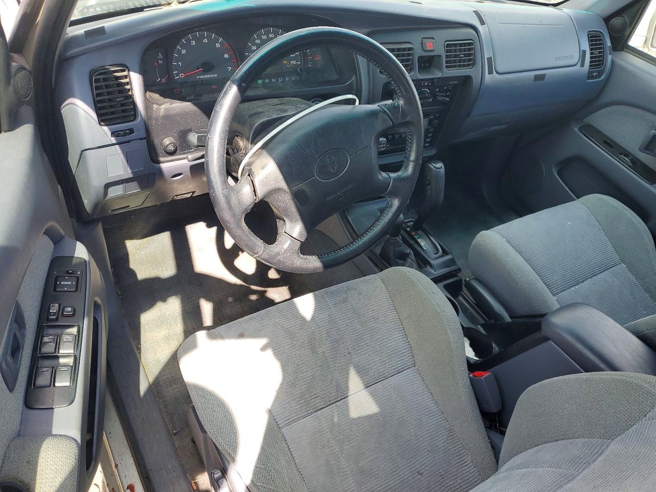 2000 Toyota 4runner Sr5 Silver vin: JT3HN86R7Y0298524