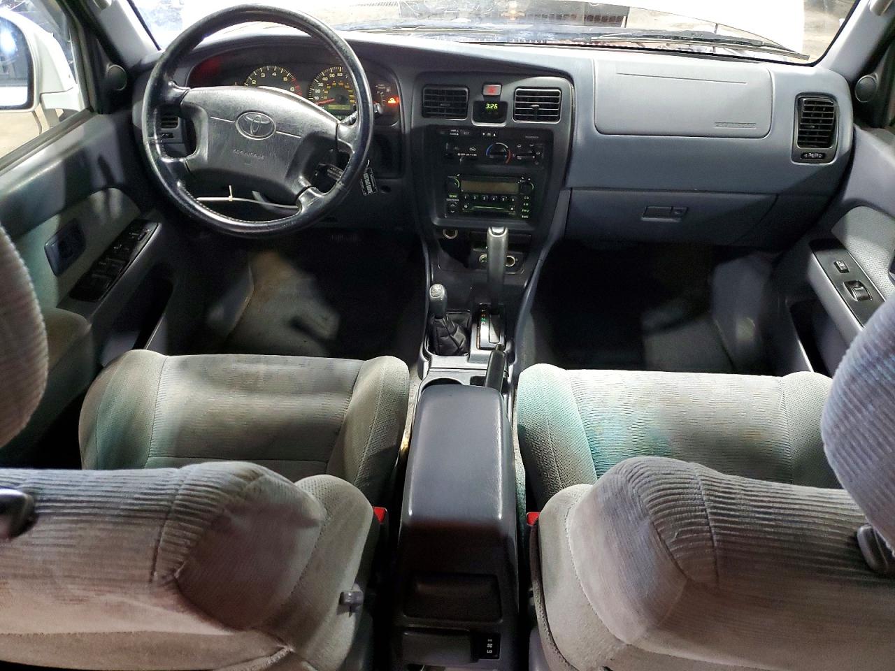 2000 Toyota 4runner Sr5 Silver vin: JT3HN86R7Y0320859