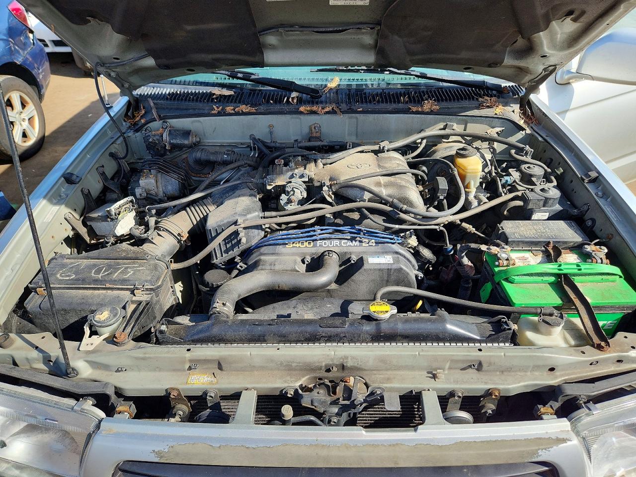 2000 Toyota 4runner Silver vin: JT3HN86R7Y0323129