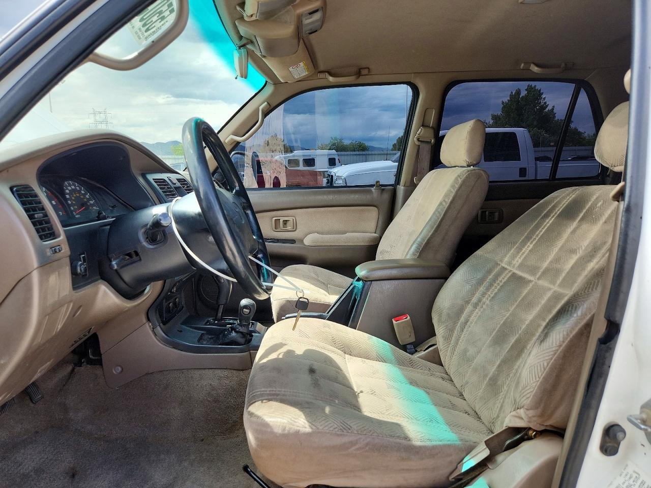 2002 Toyota 4runner Sr5 White vin: JT3HN86R820387185