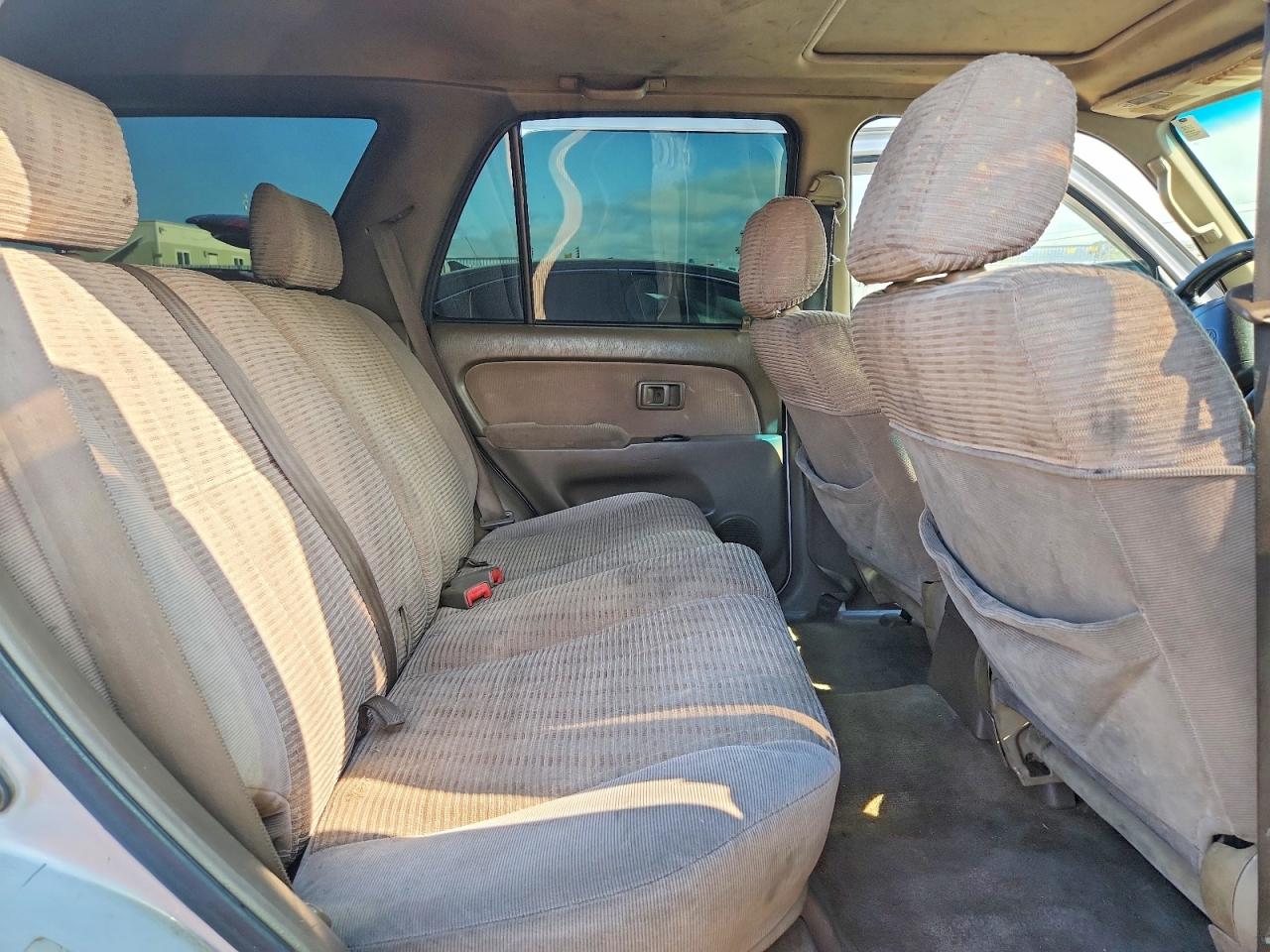 1997 Toyota 4runner Sr5 Silver vin: JT3HN86R8V0098182