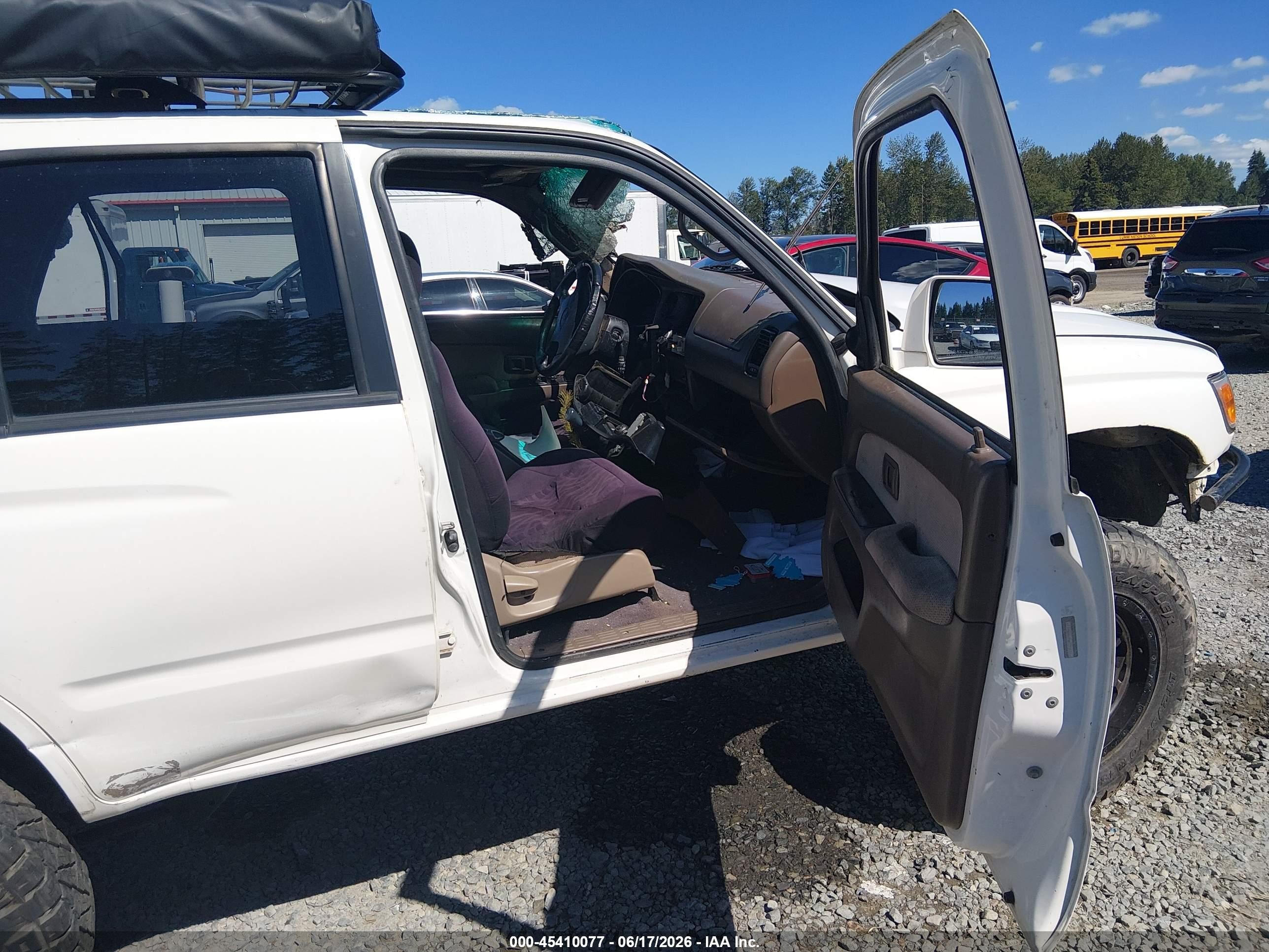 1998 Toyota 4runner Sr5 V6 White vin: JT3HN86R8W0155630
